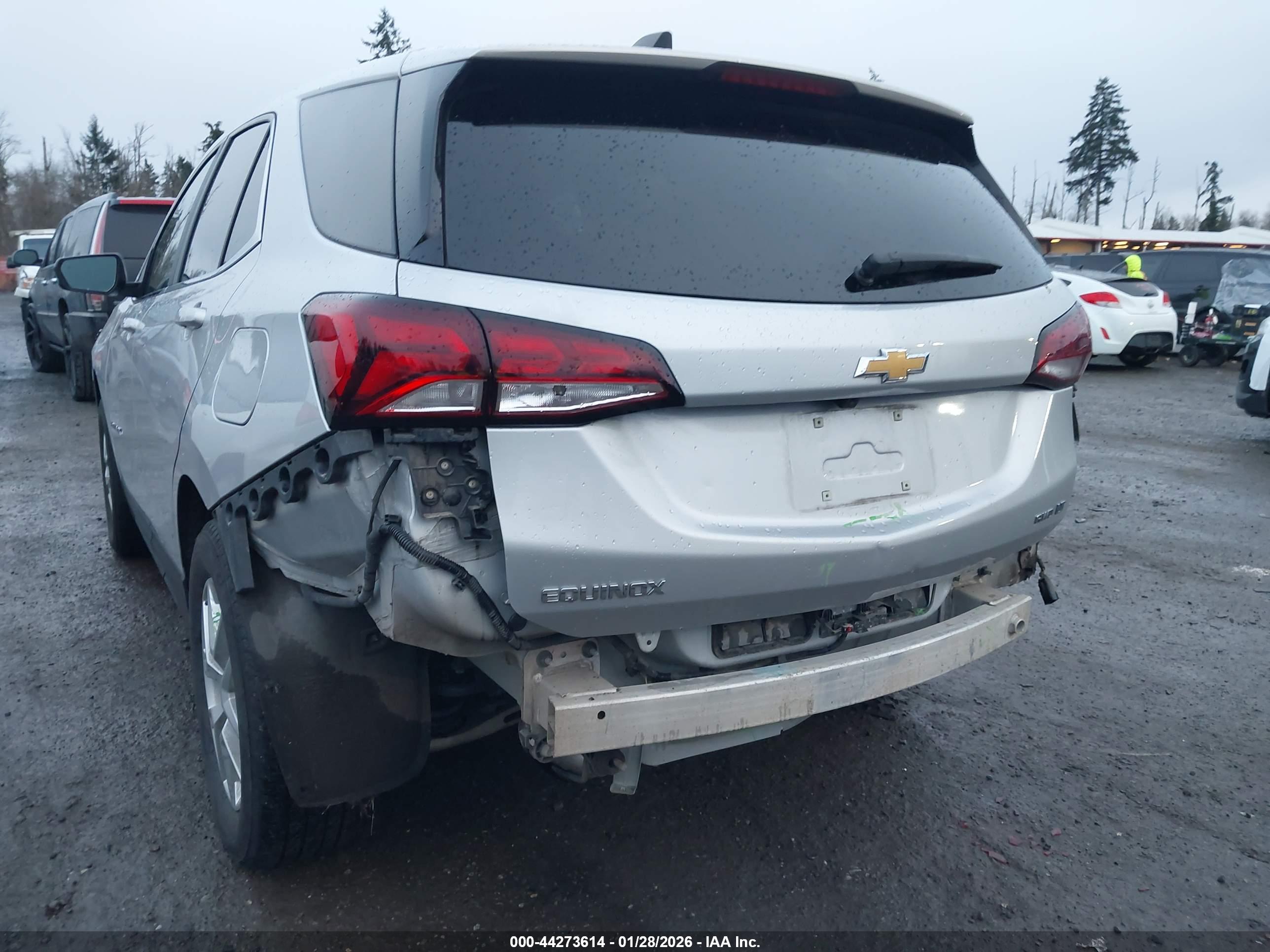 CHEVROLET EQUINOX image 6