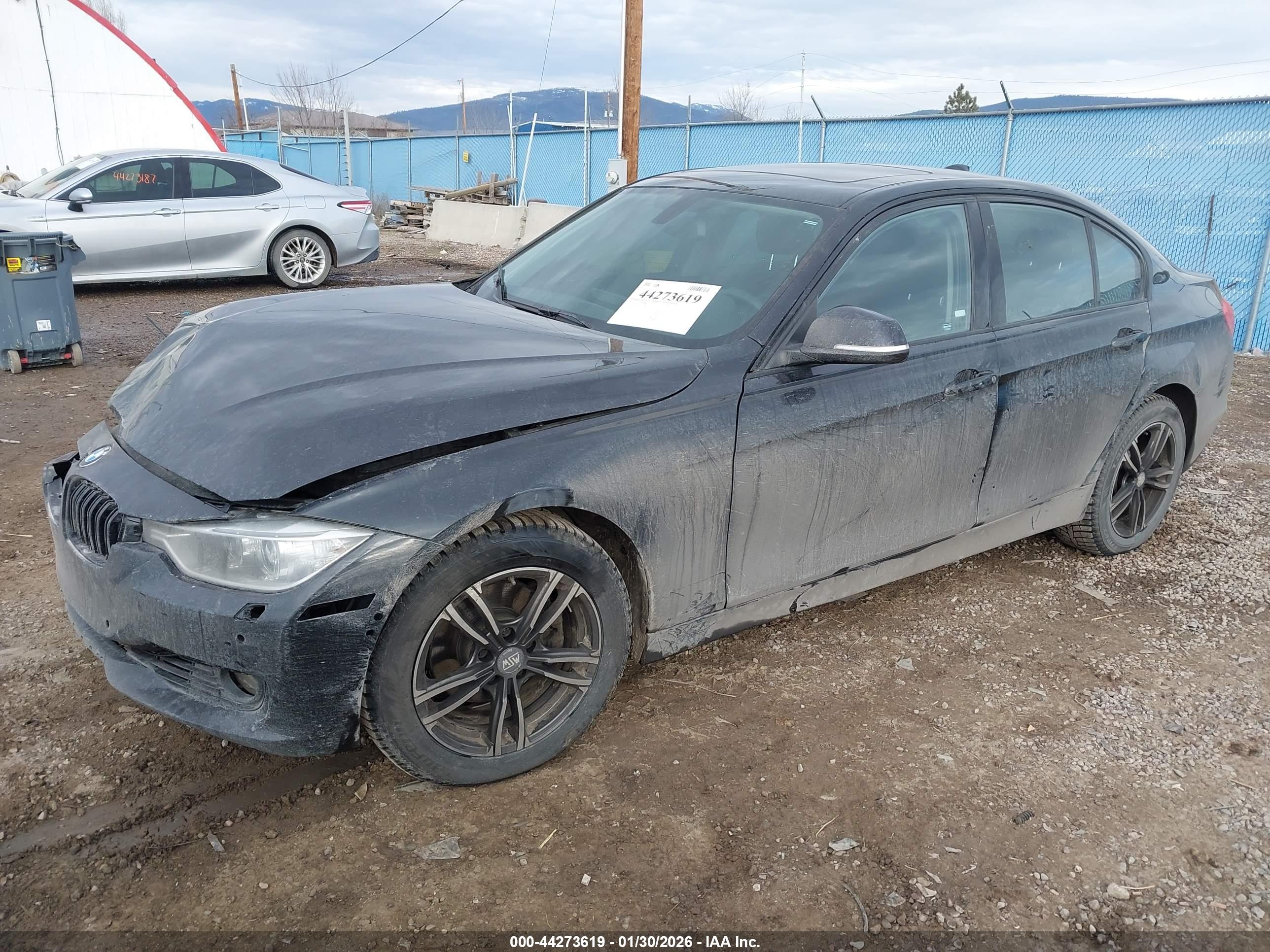BMW 328I image 2