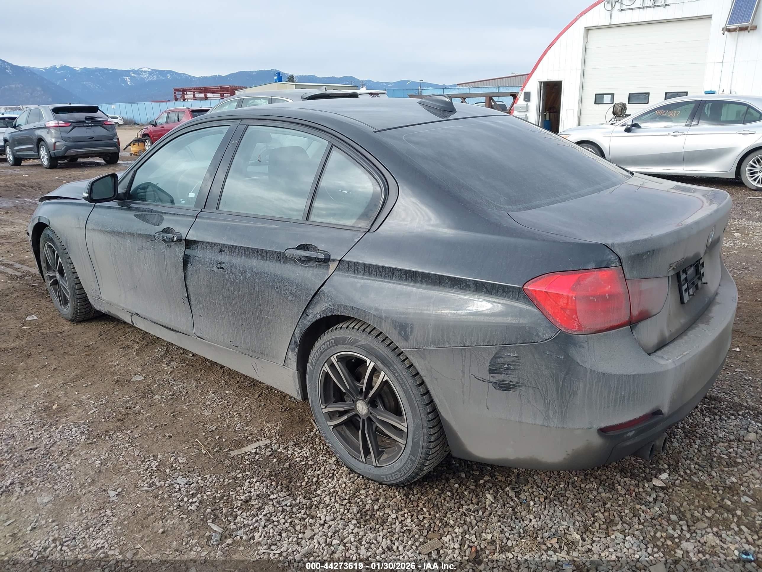 BMW 328I image 3