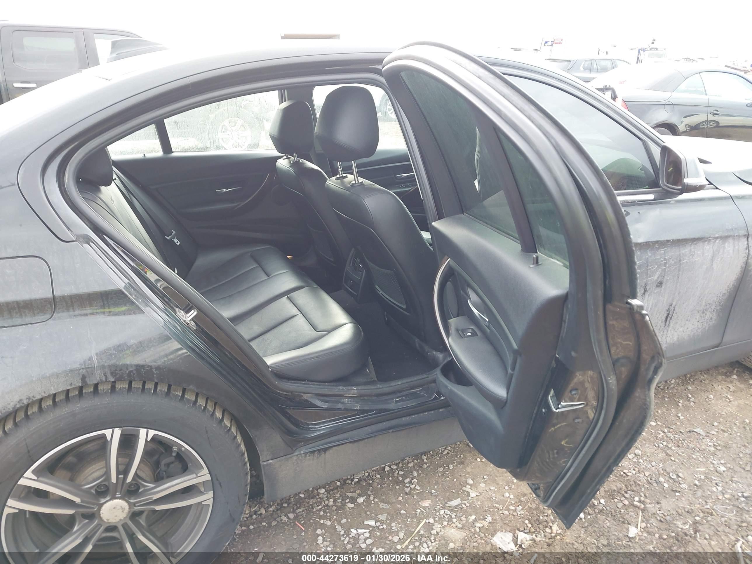 BMW 328I image 8