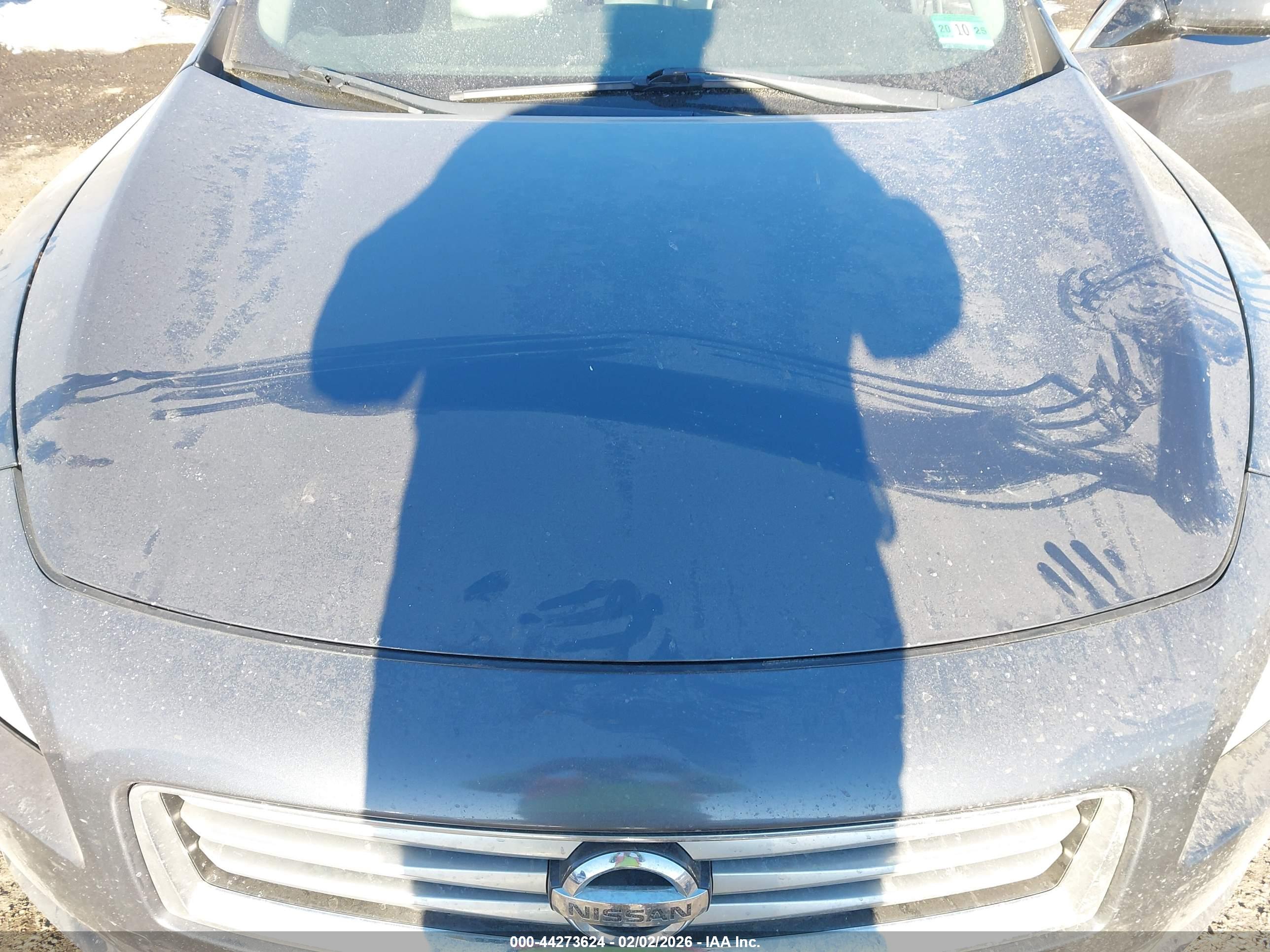 NISSAN MAXIMA image 6