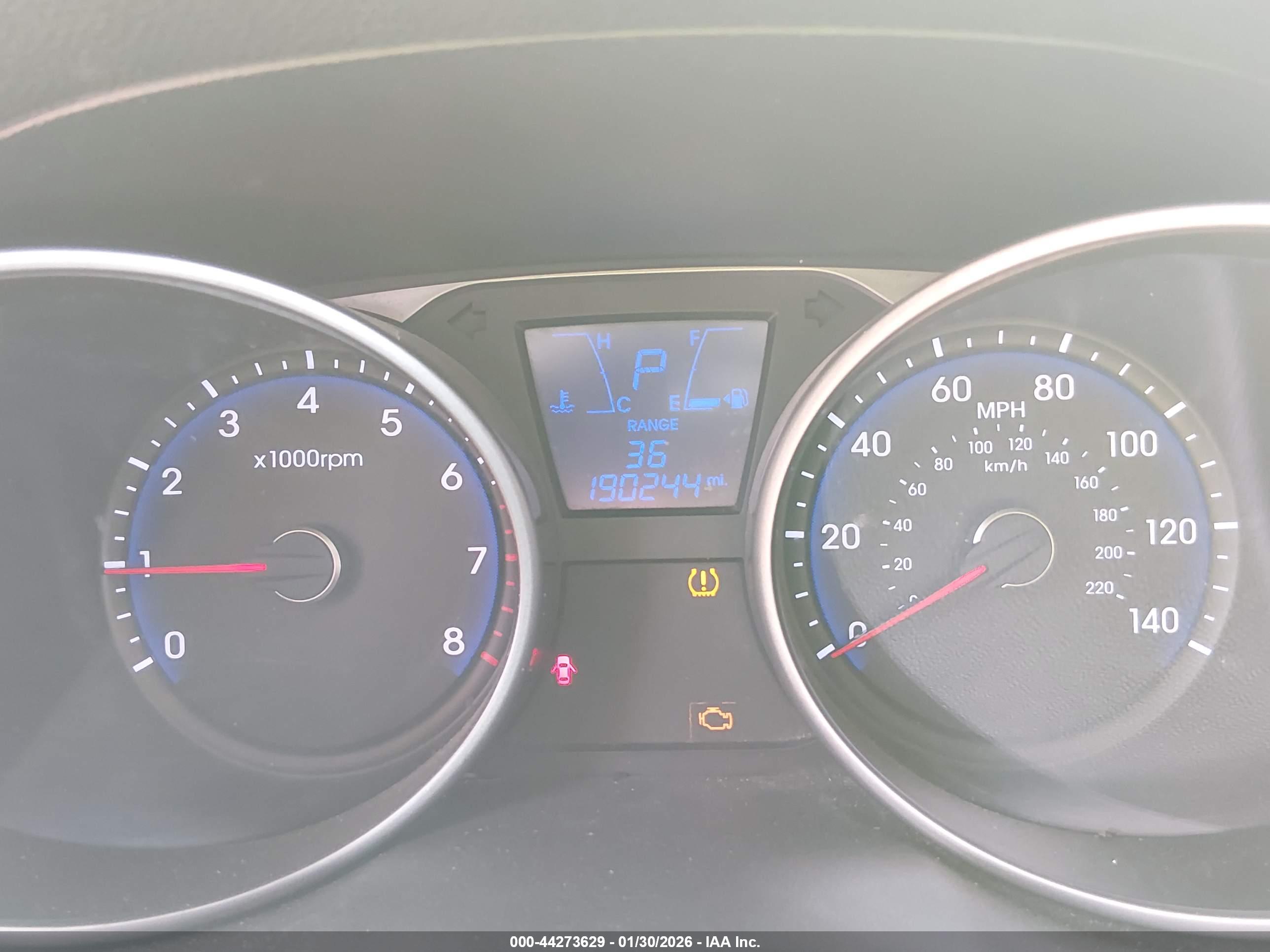 HYUNDAI TUCSON image 7