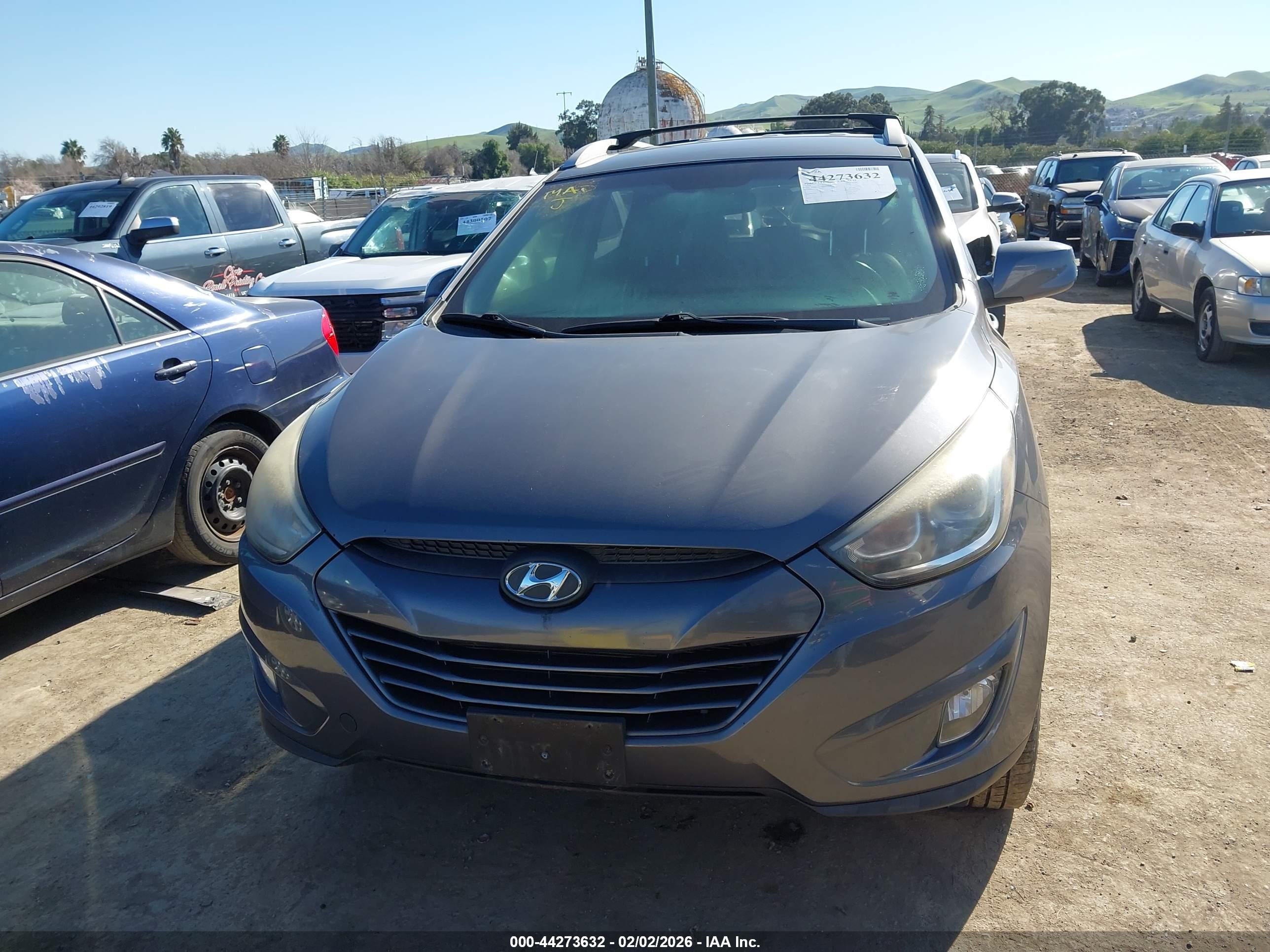 HYUNDAI TUCSON image 6