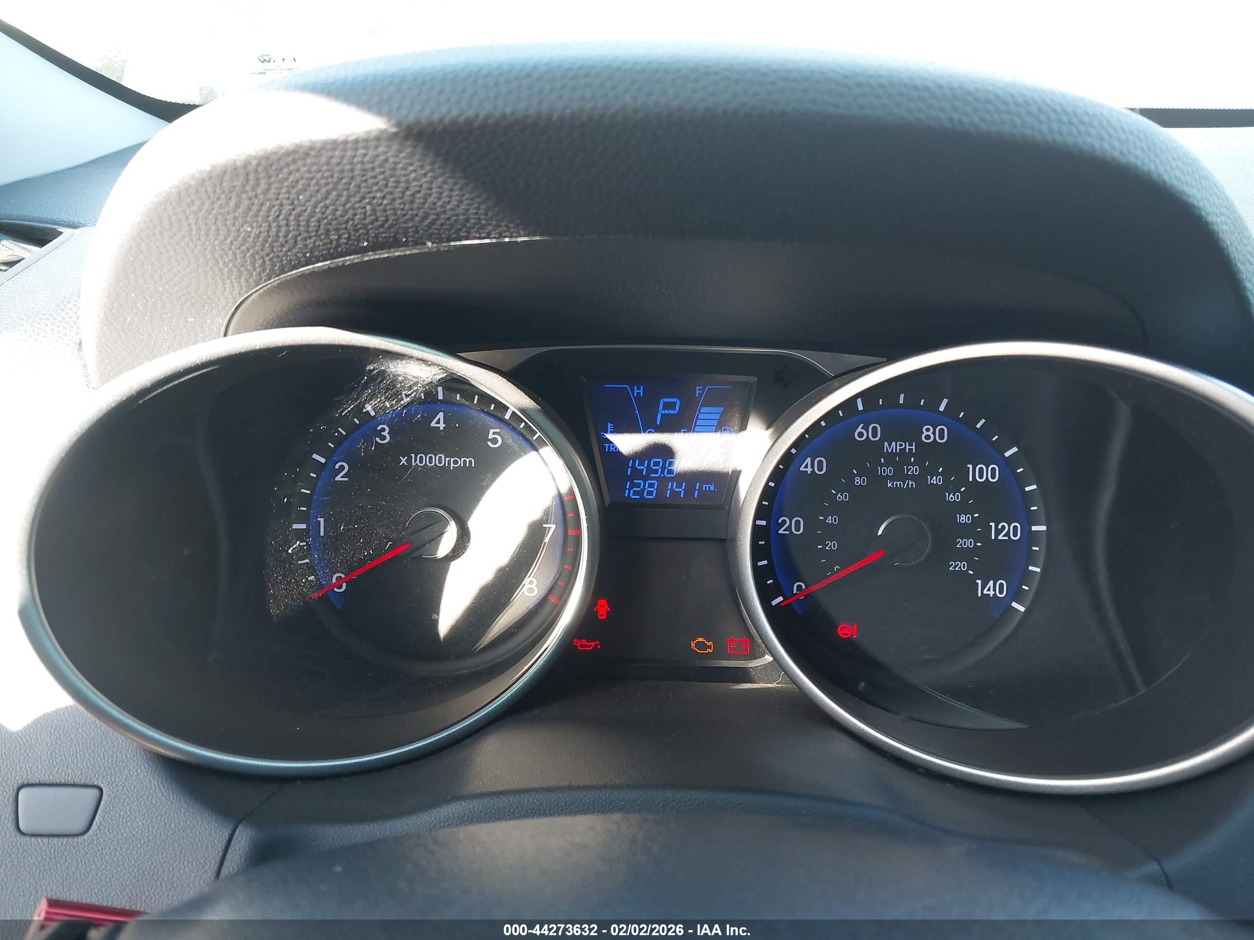 HYUNDAI TUCSON image 7