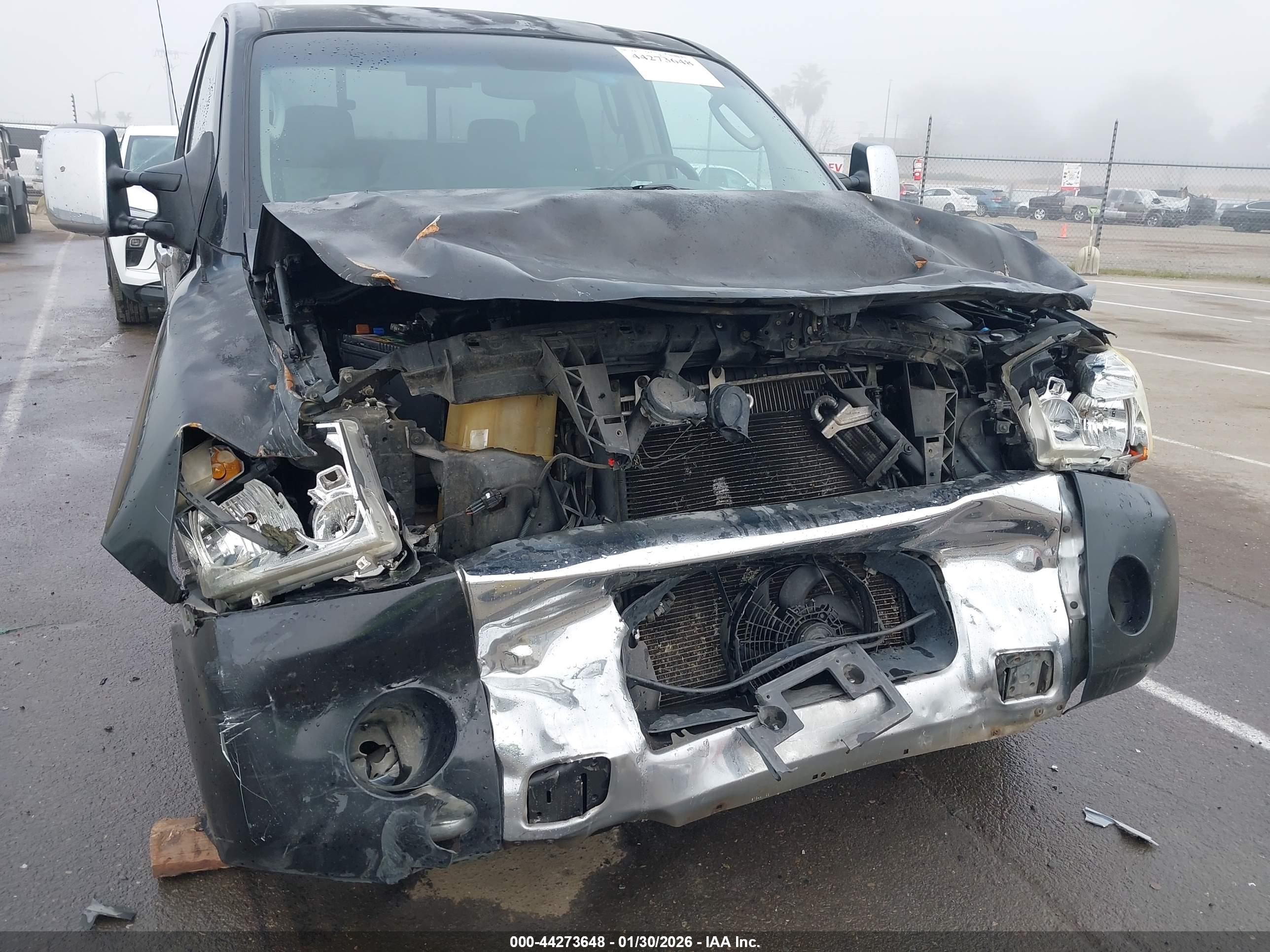 NISSAN TITAN image 6