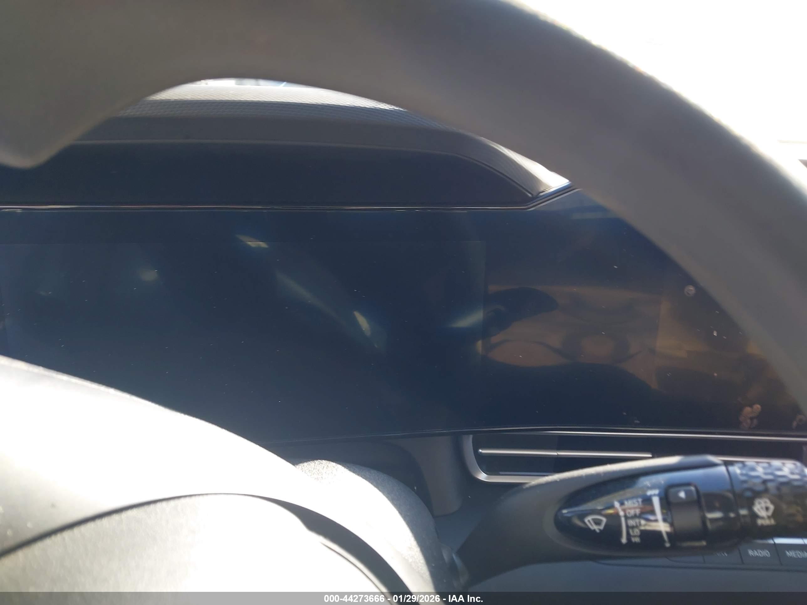 HYUNDAI ELANTRA image 7