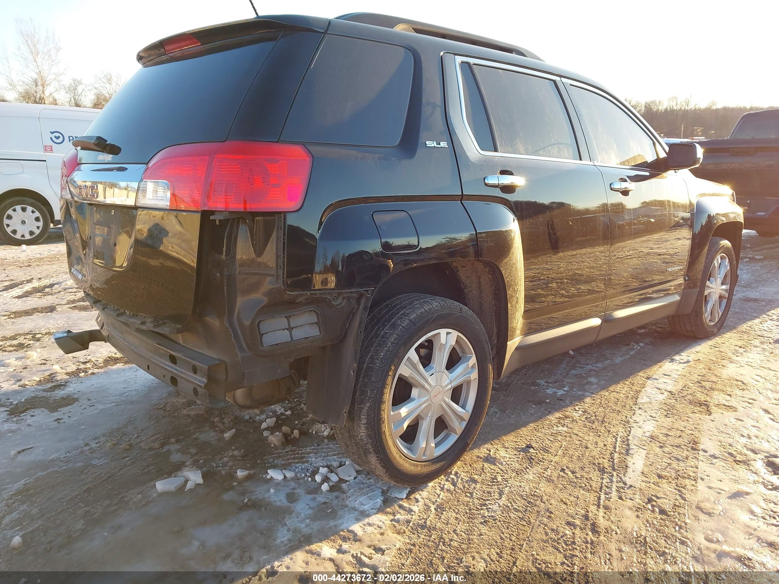 GMC TERRAIN image 4