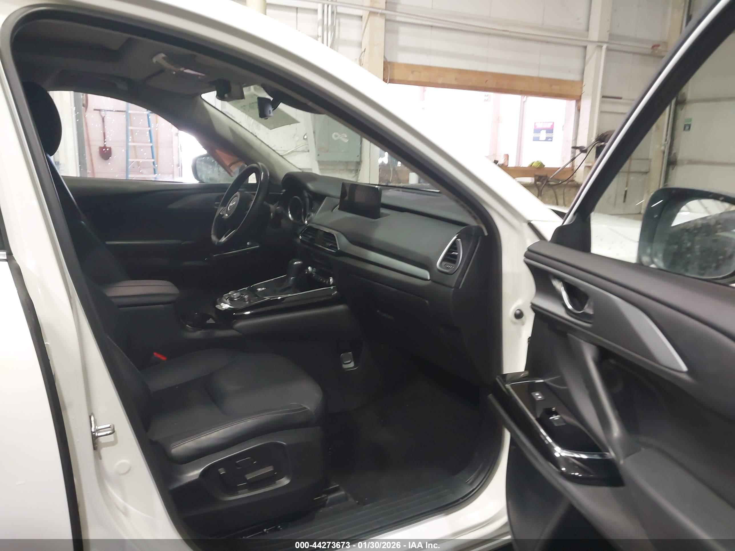 MAZDA CX-9 image 5