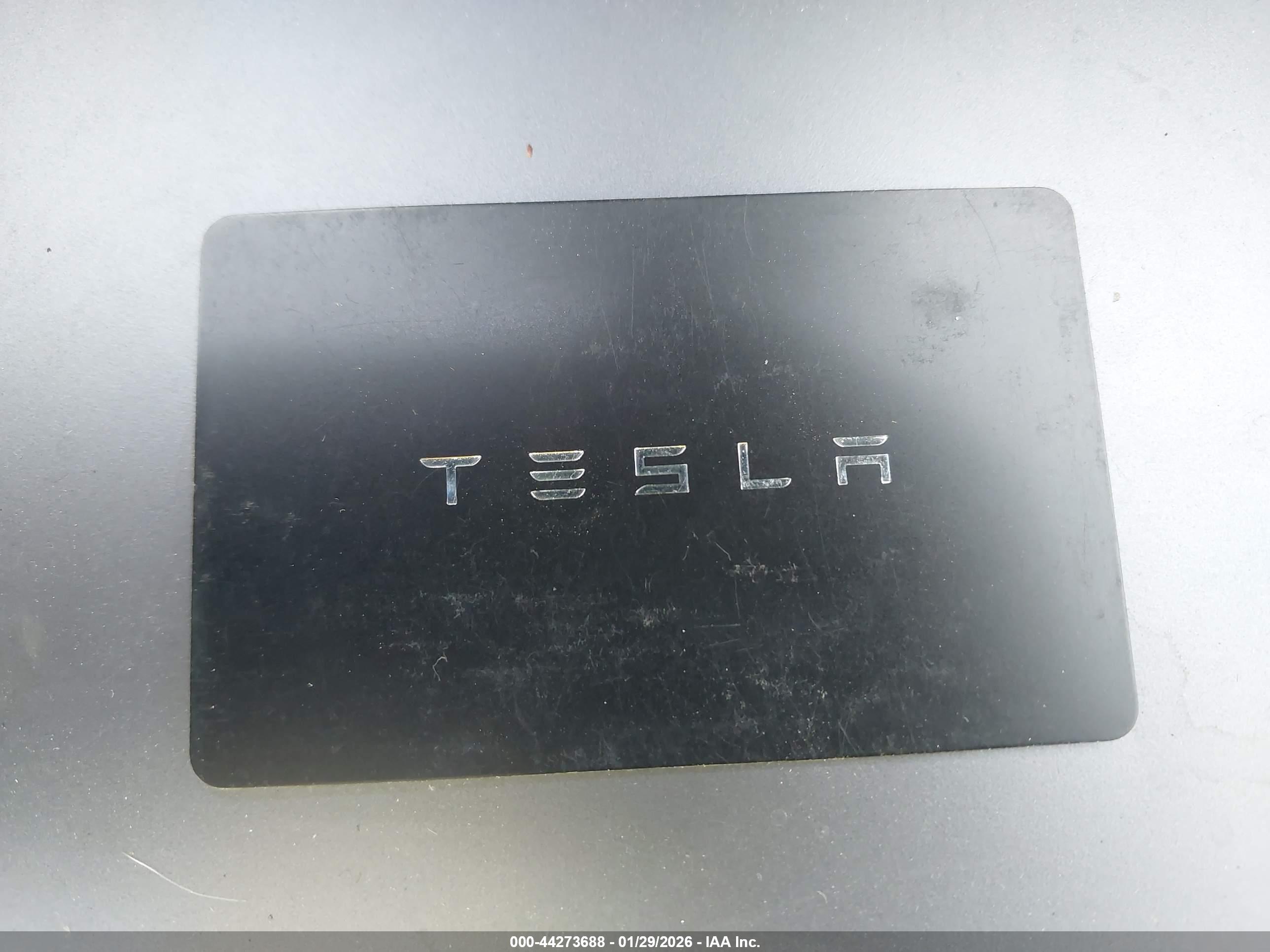 TESLA MODEL image 11