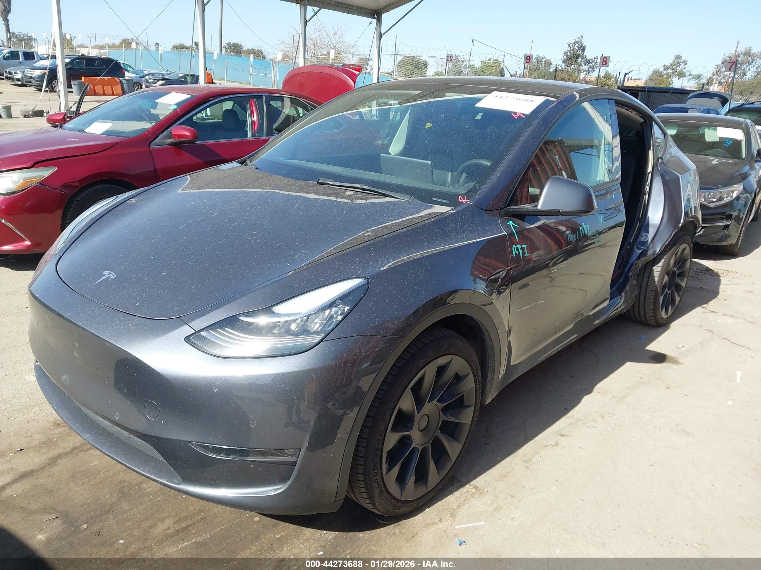 TESLA MODEL image 2