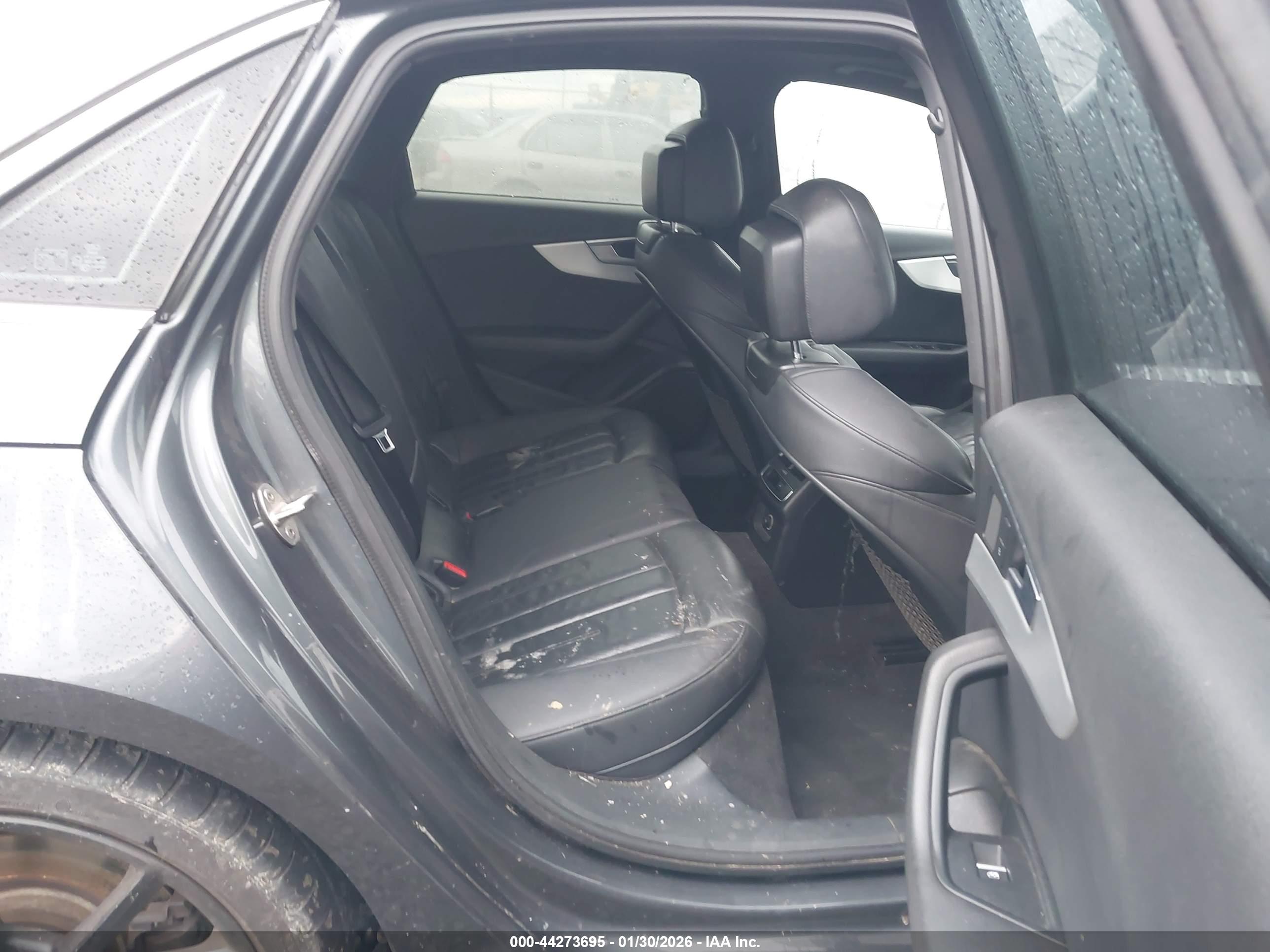 AUDI A4 image 8