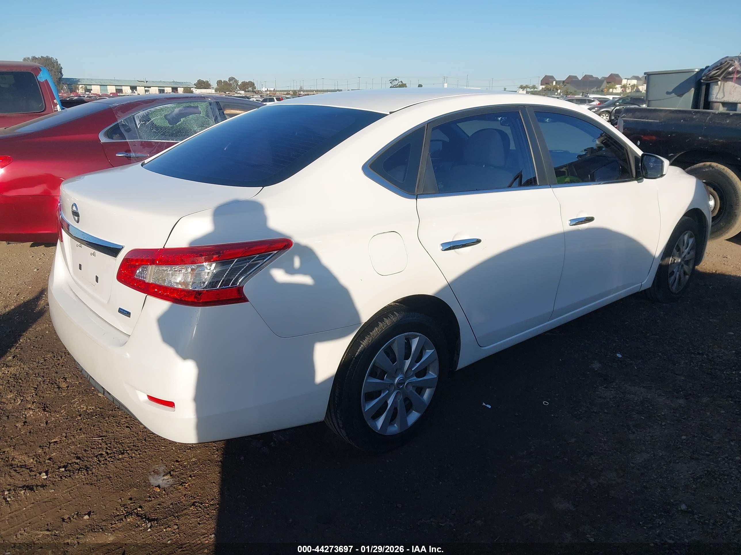 NISSAN SENTRA image 4