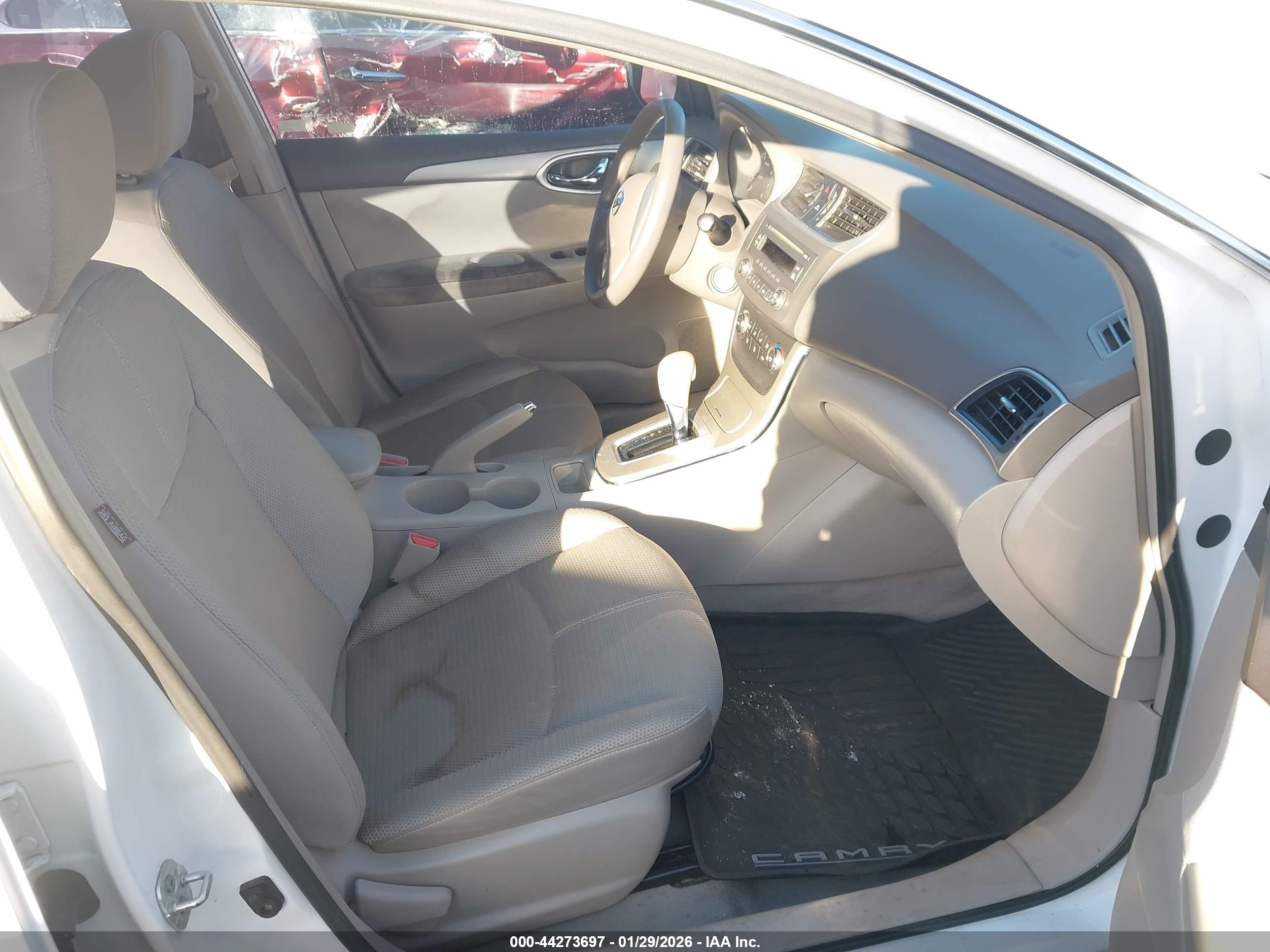 NISSAN SENTRA image 5
