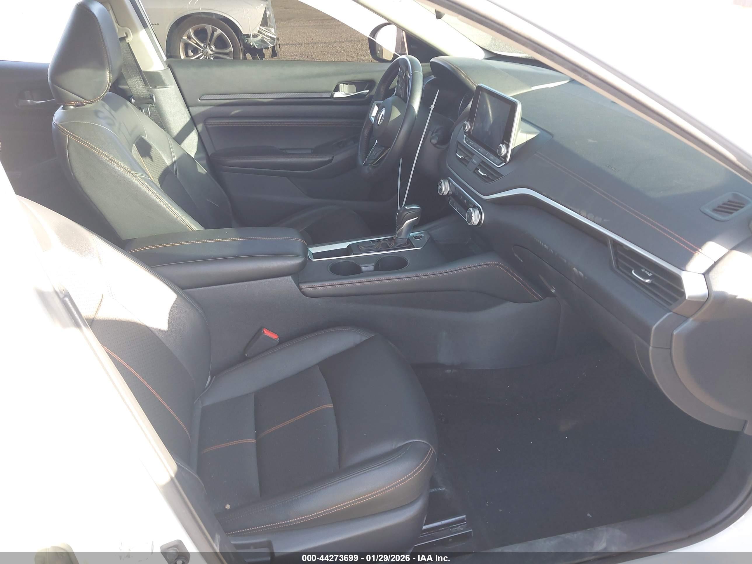 NISSAN ALTIMA image 5