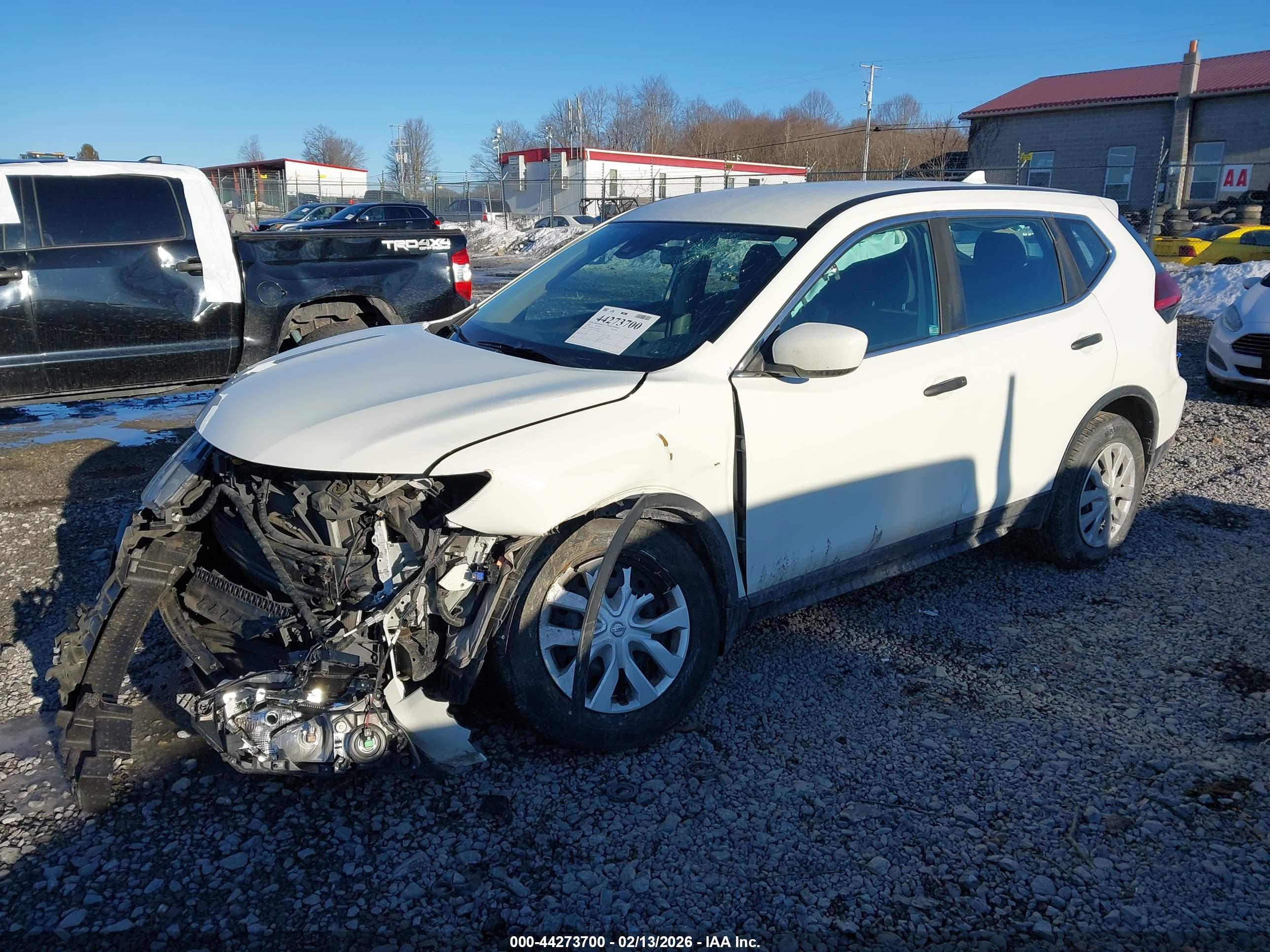 NISSAN ROGUE image 2