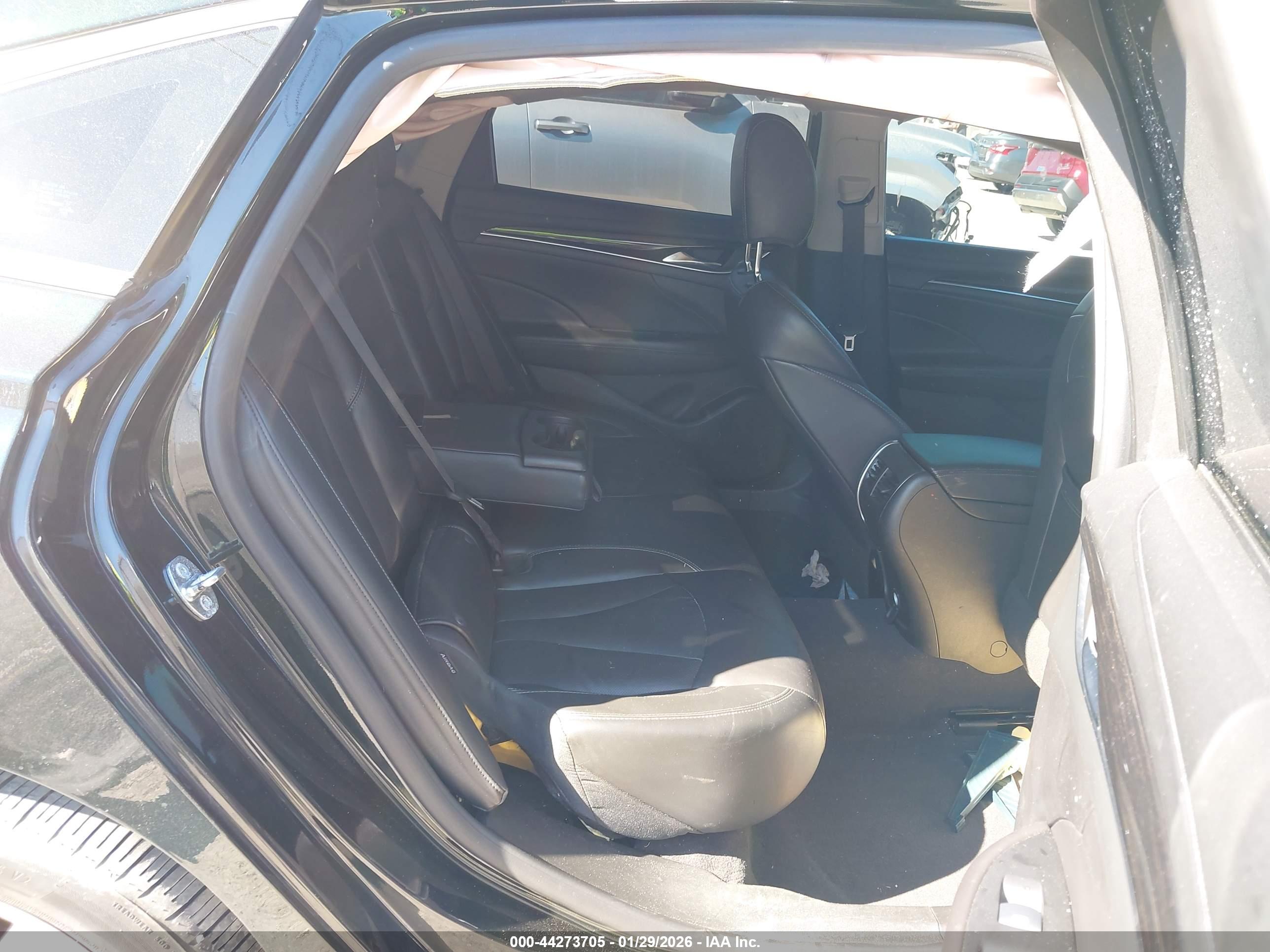 BUICK LACROSSE image 8