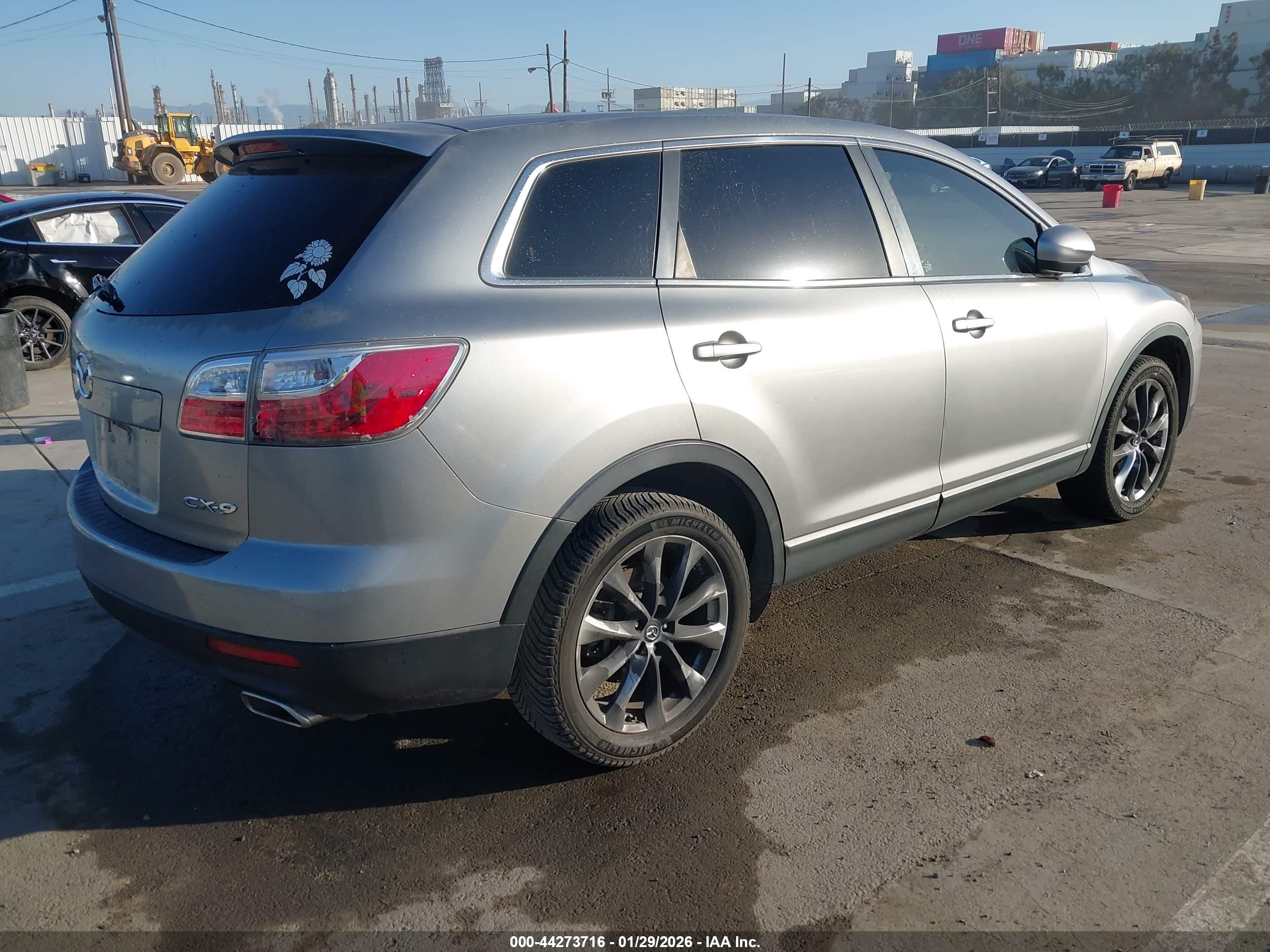 MAZDA CX-9 image 4