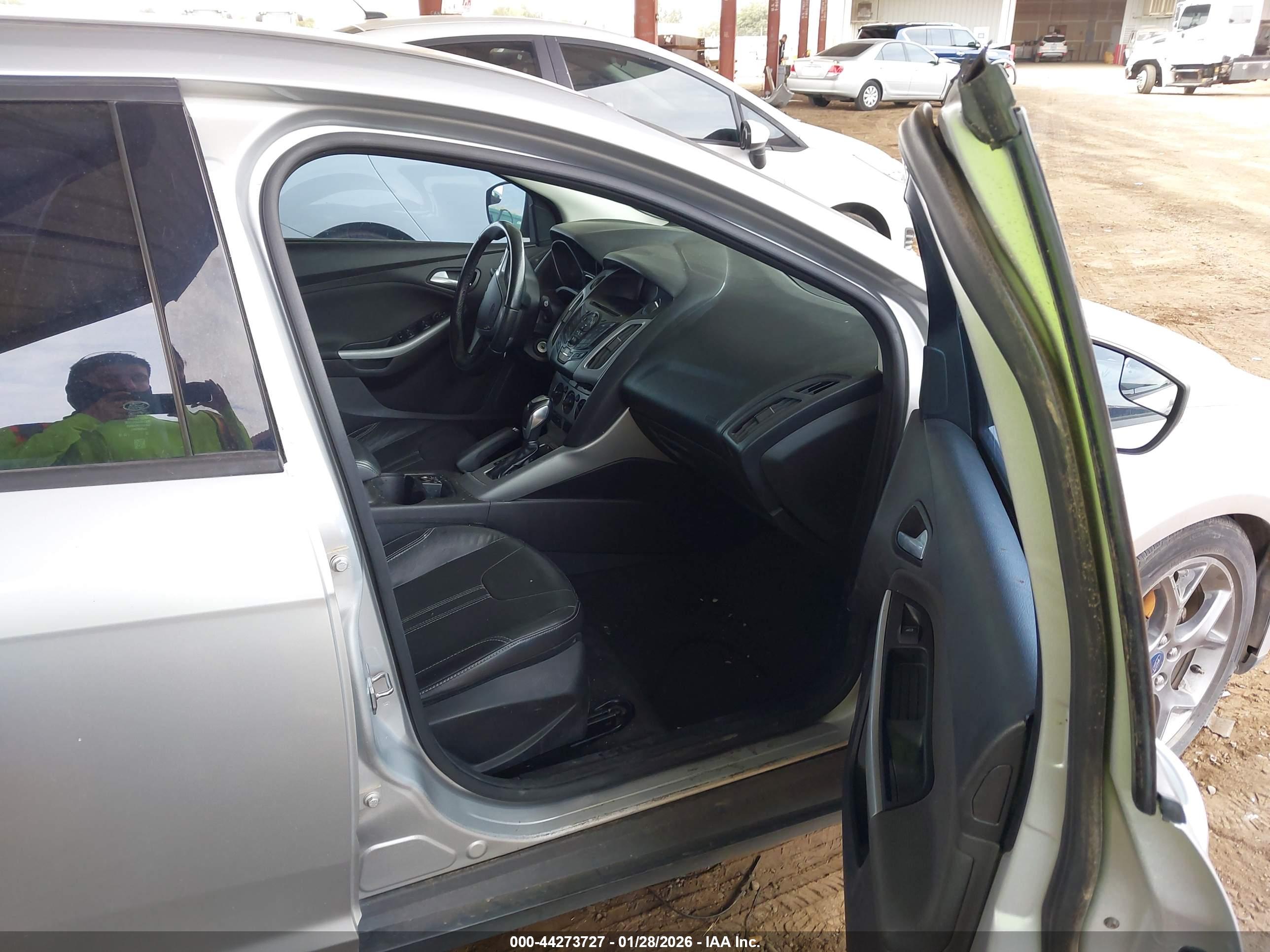 FORD FOCUS image 5