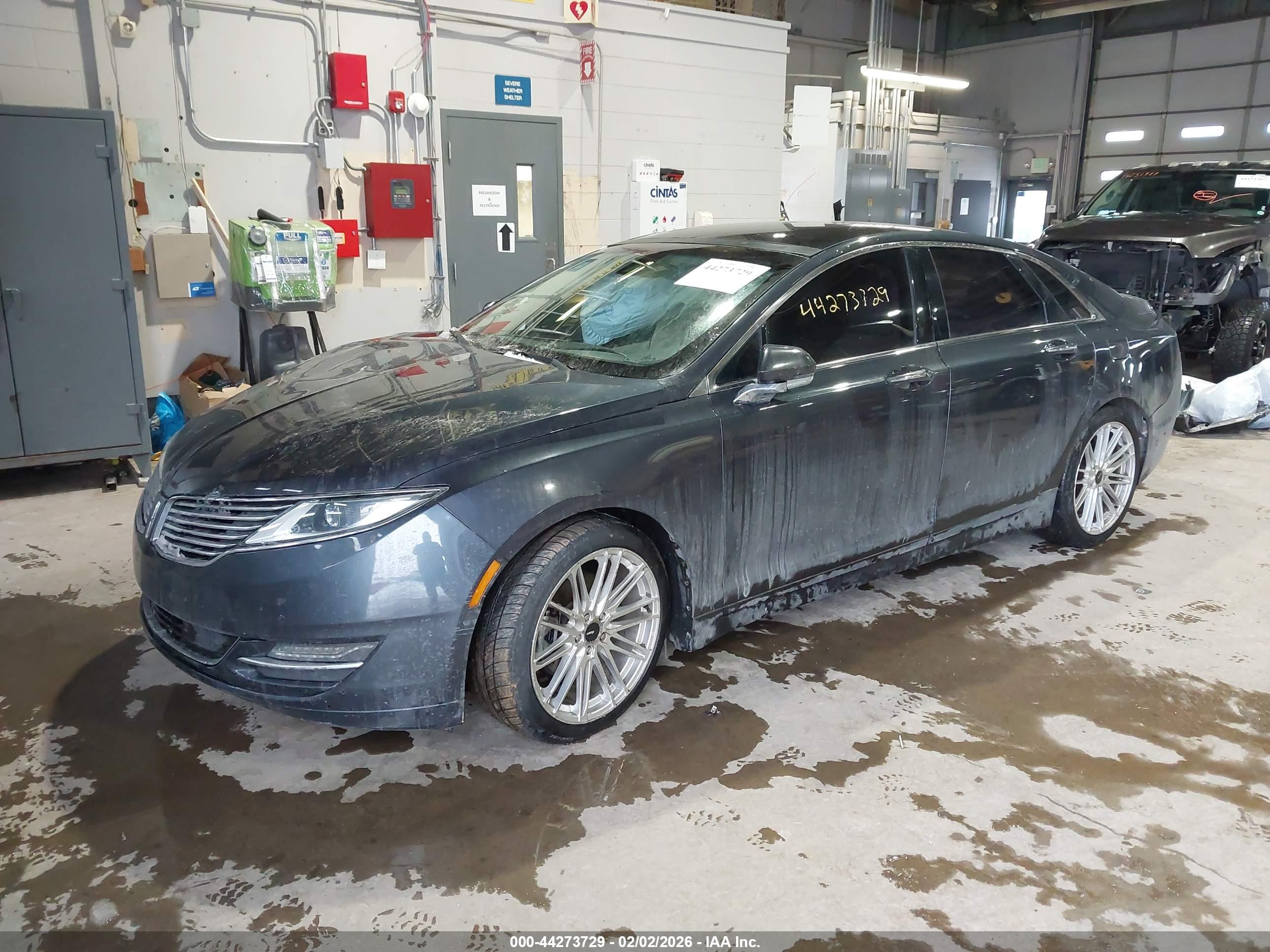 LINCOLN MKZ image 2