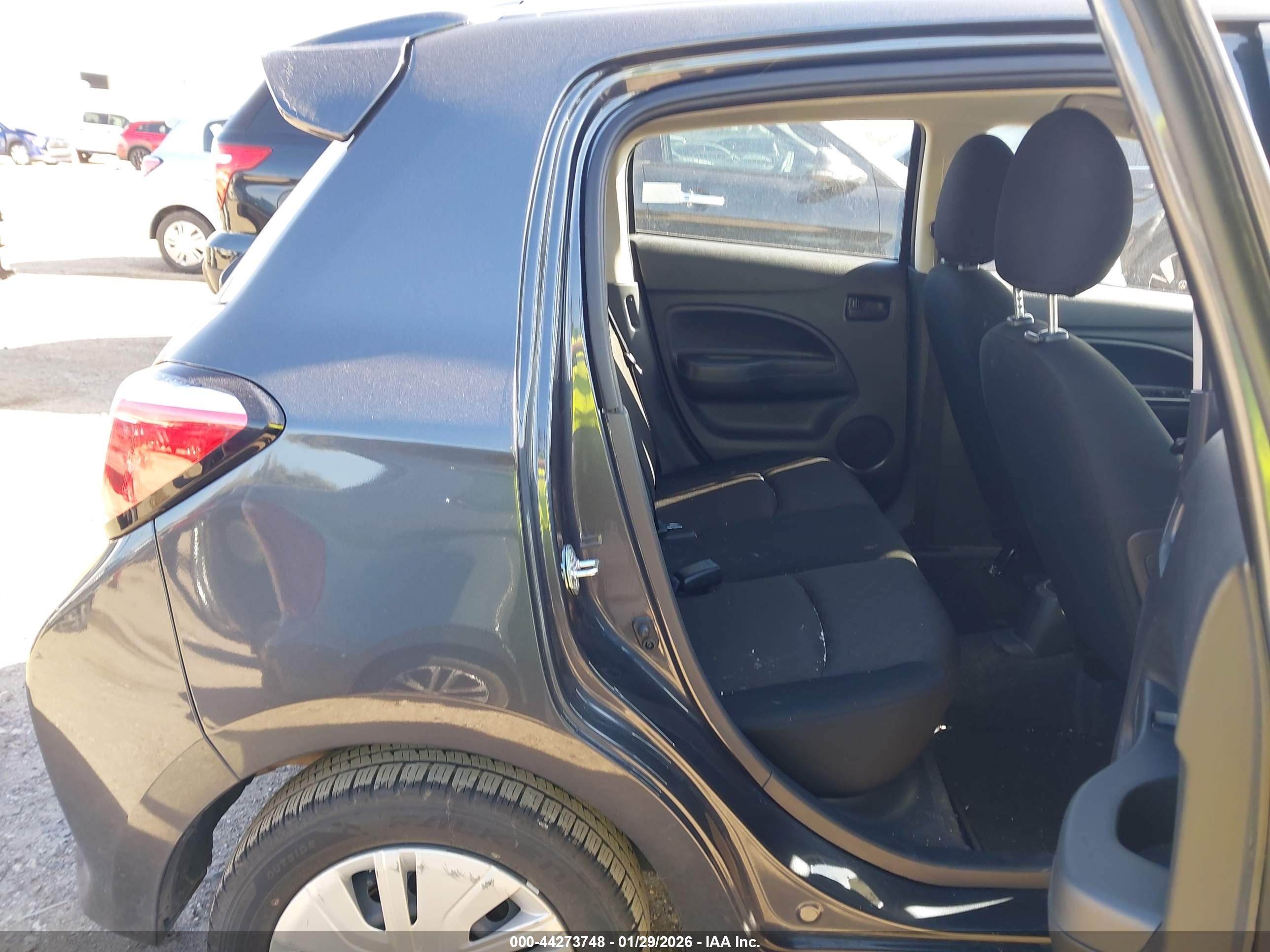 MITSUBISHI MIRAGE image 8
