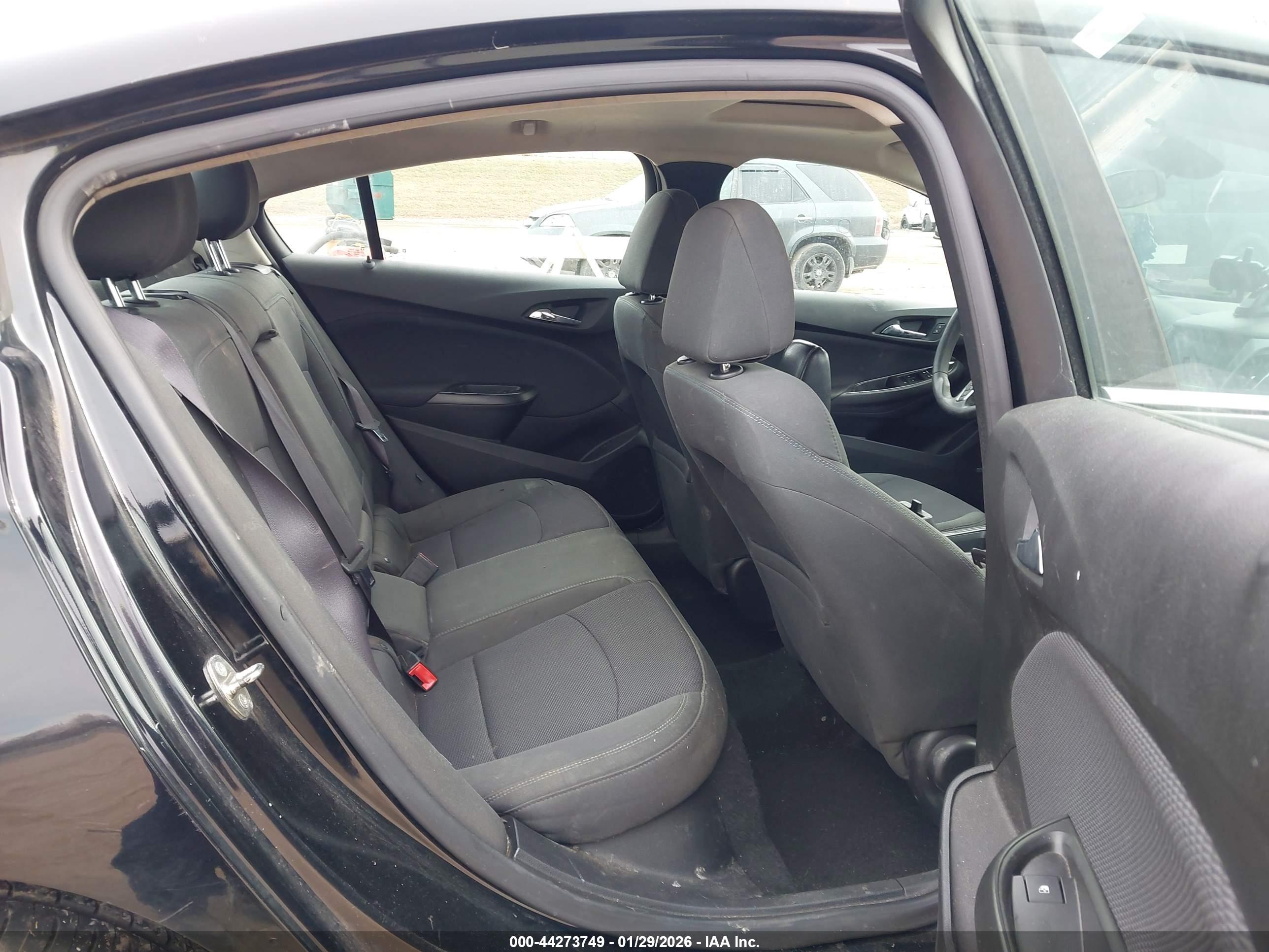 CHEVROLET CRUZE image 8