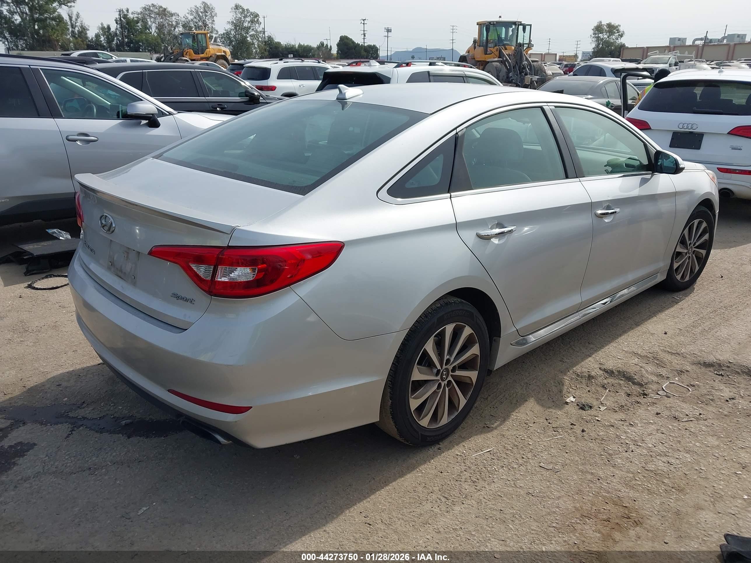 HYUNDAI SONATA image 4