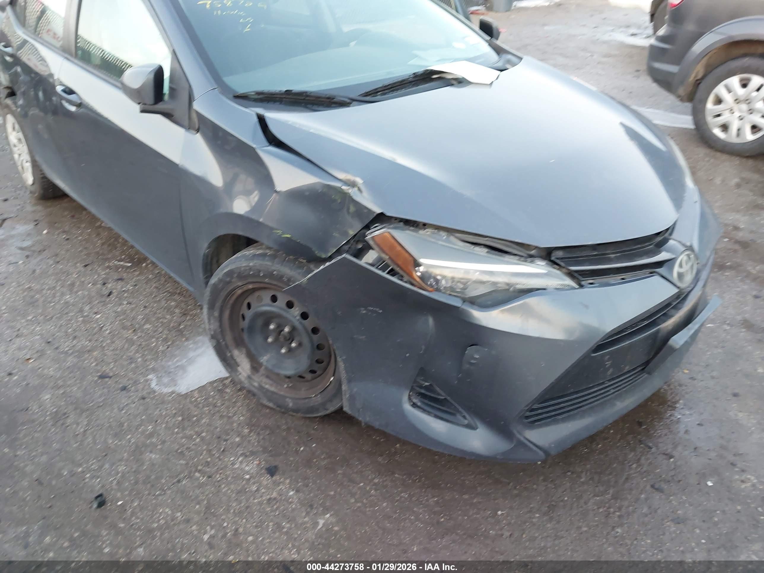 TOYOTA COROLLA image 6