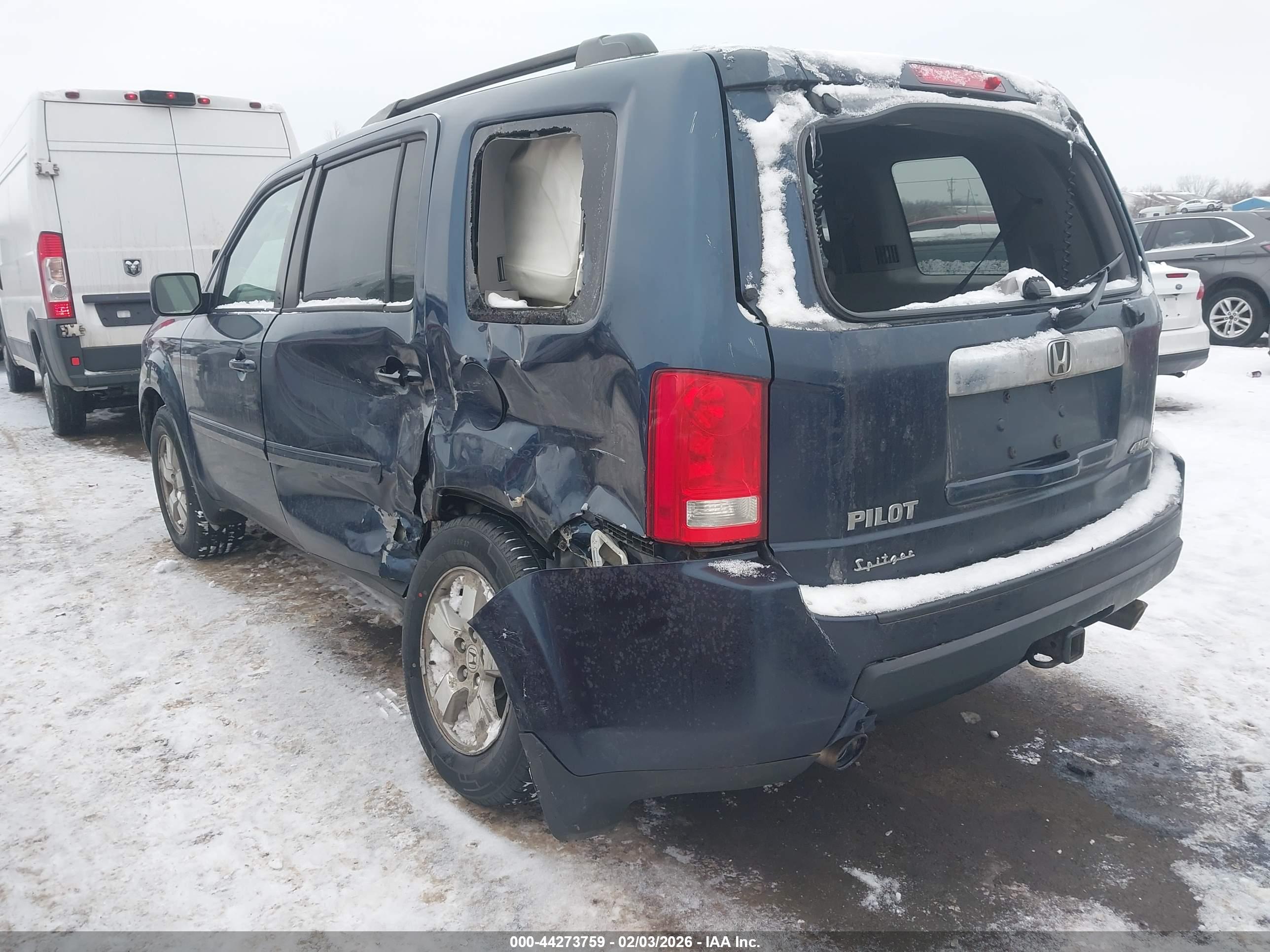 HONDA PILOT image 3
