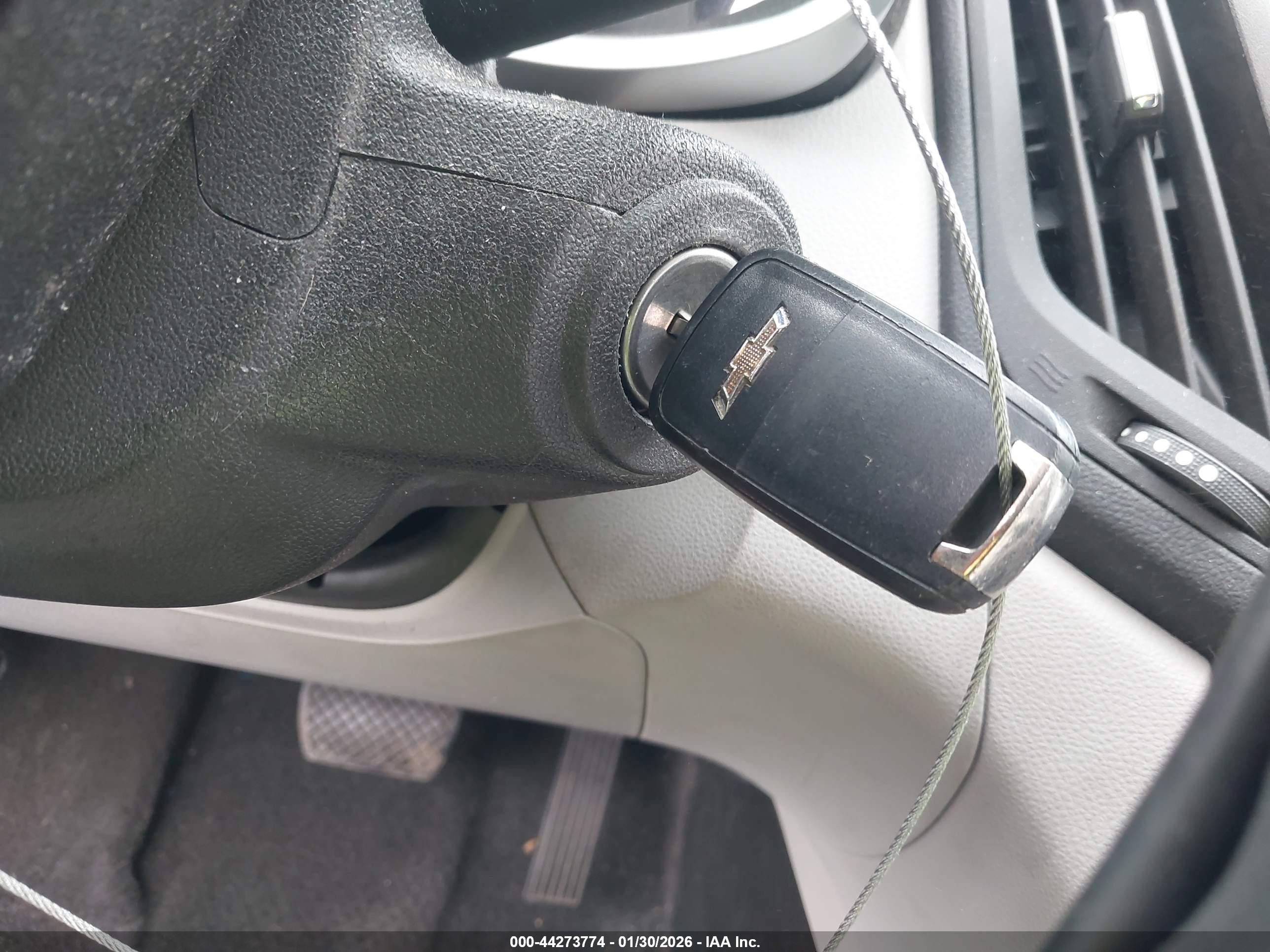 CHEVROLET EQUINOX image 11