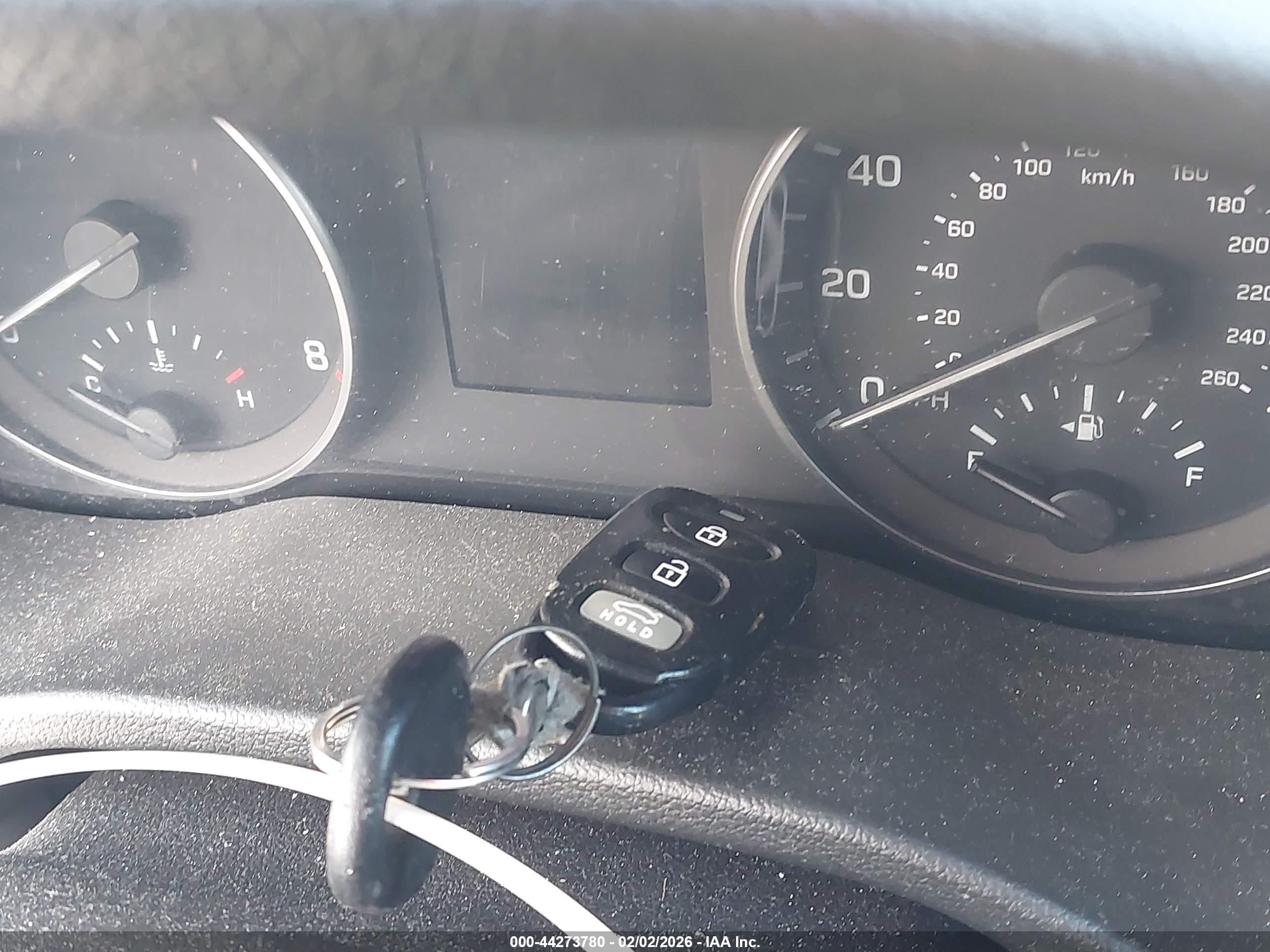 HYUNDAI ELANTRA image 11