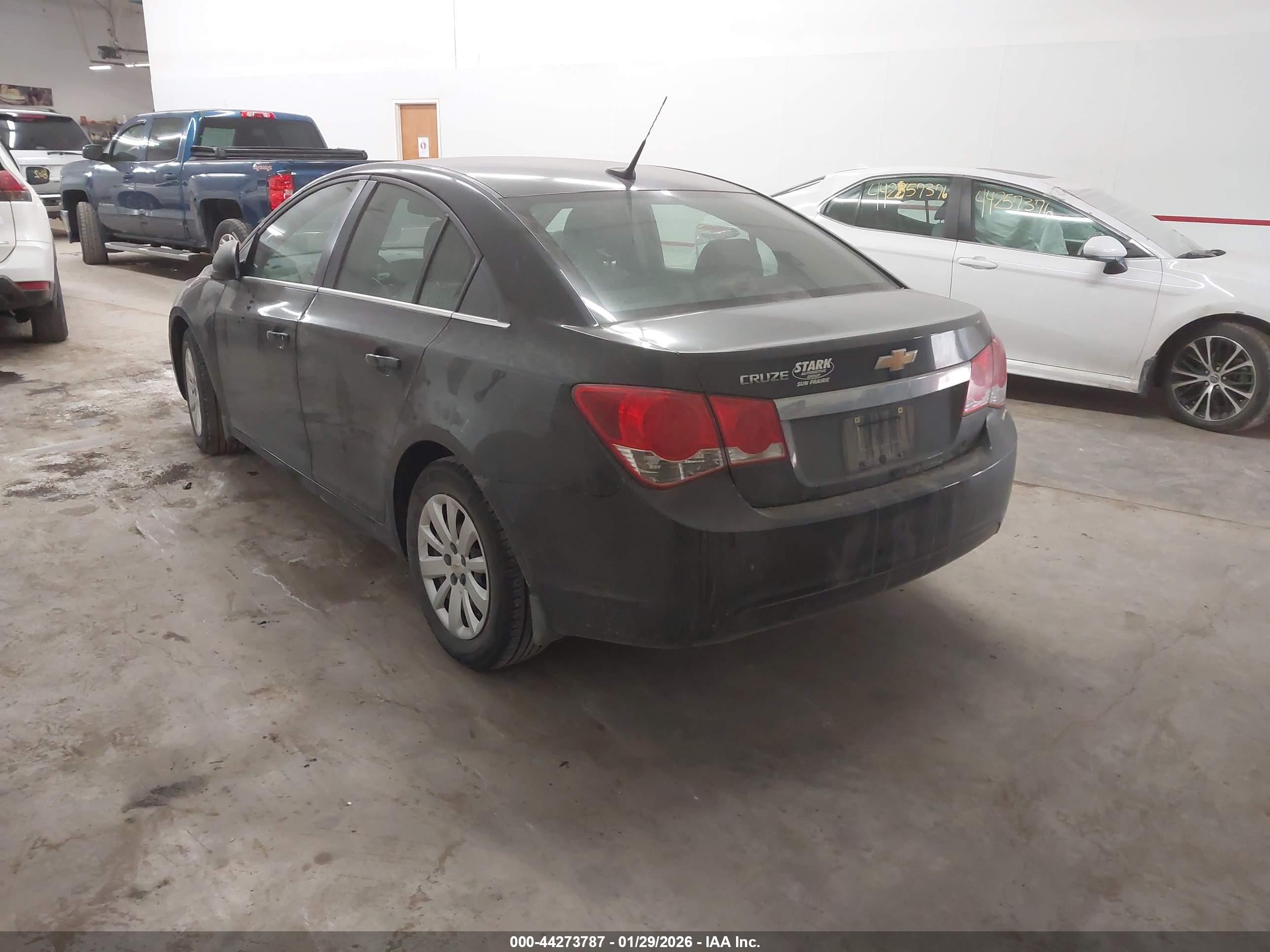 CHEVROLET CRUZE image 3