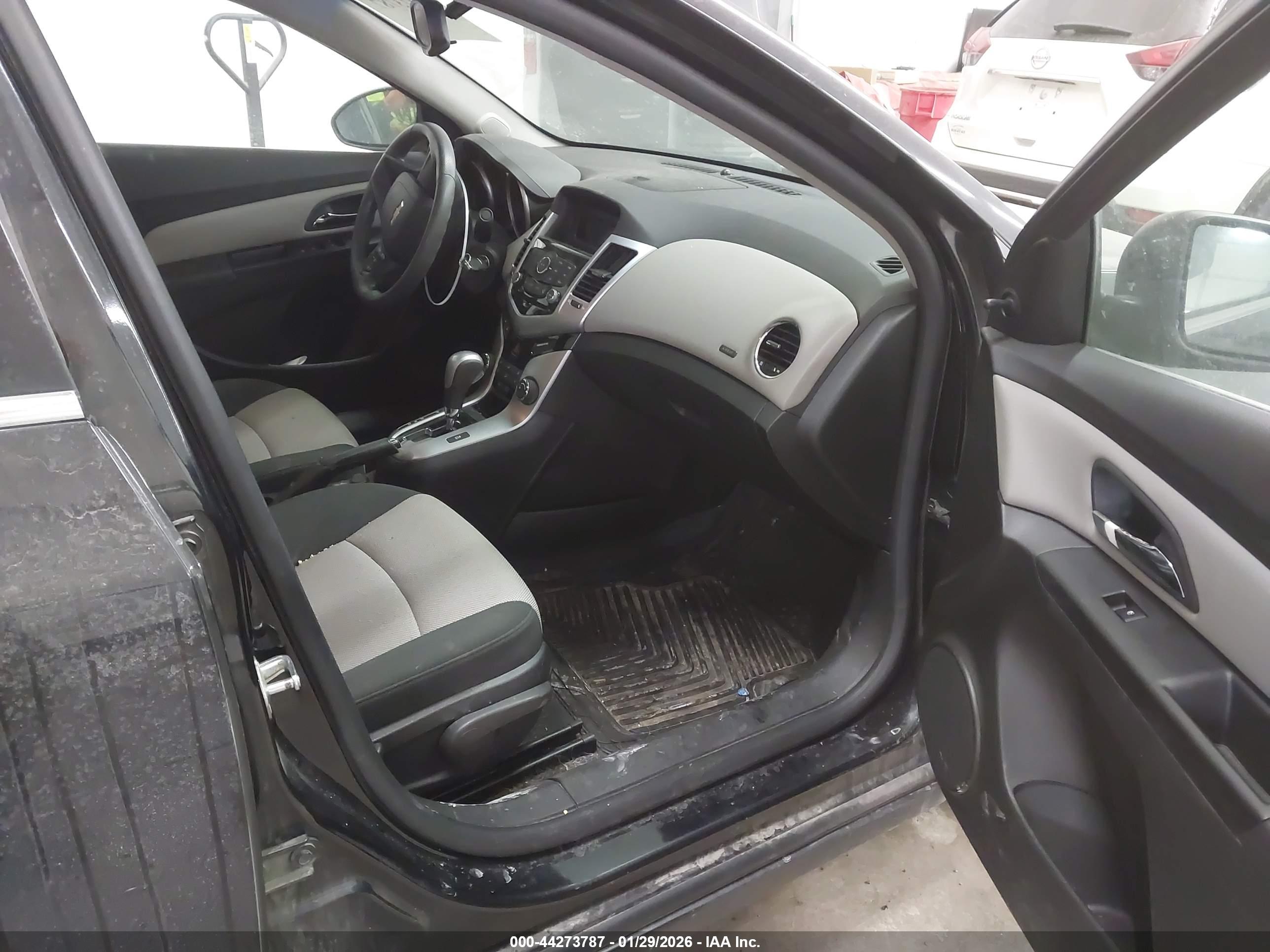 CHEVROLET CRUZE image 5