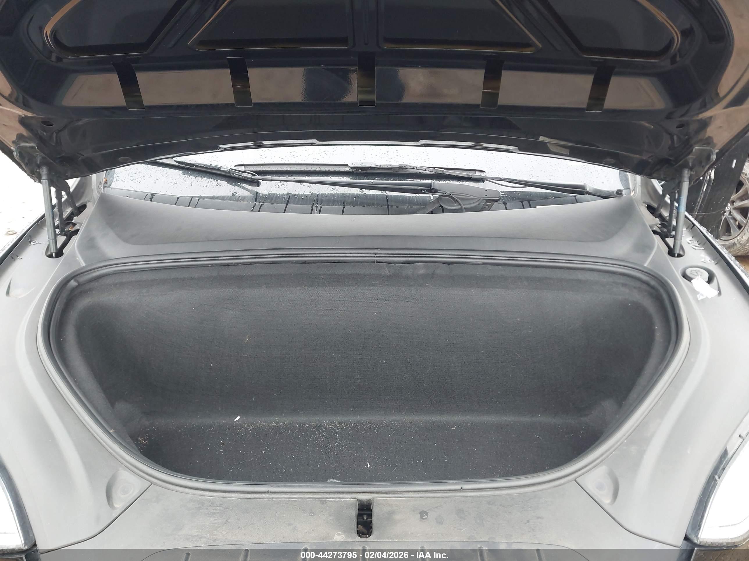 TESLA MODEL image 10