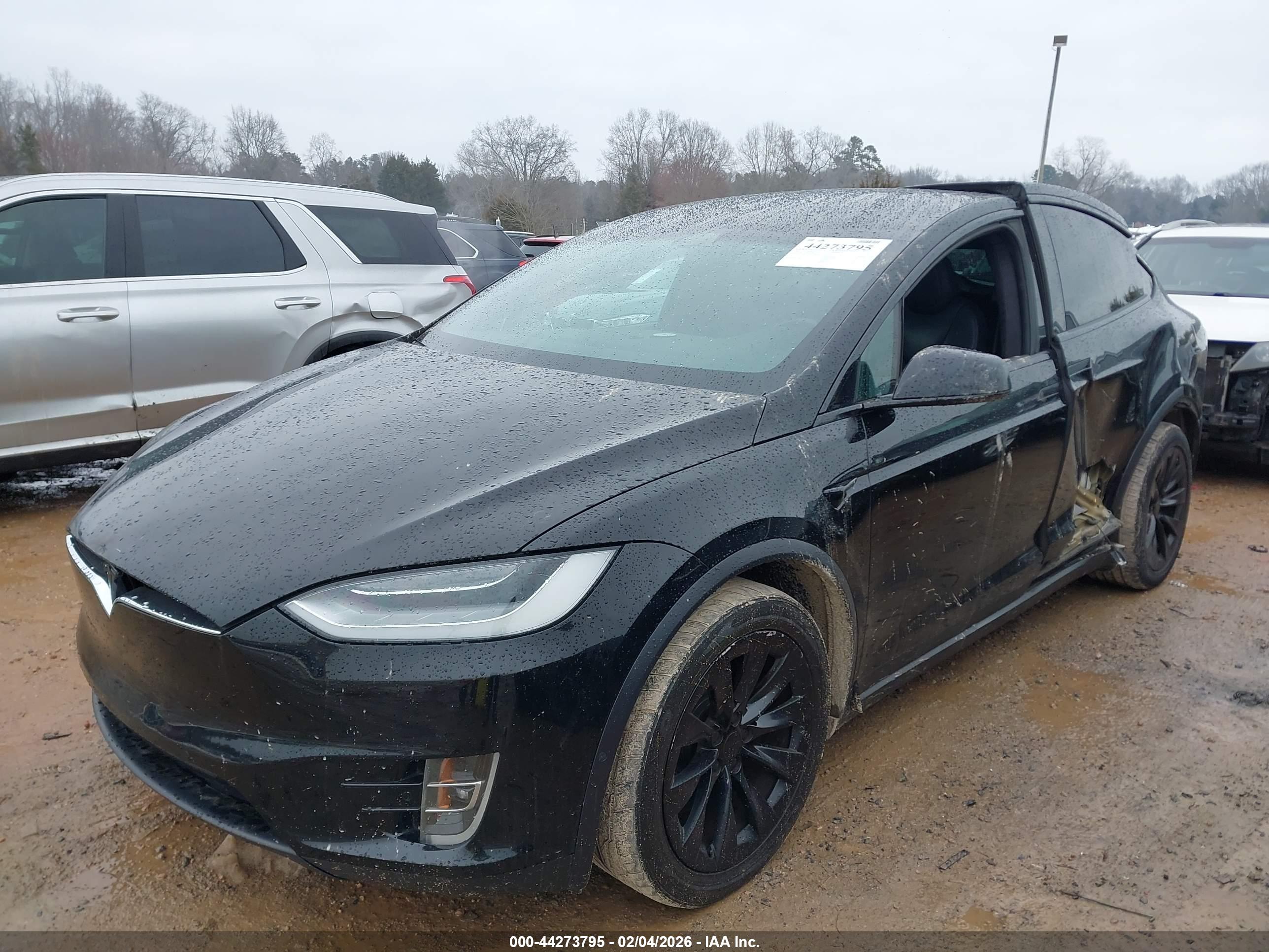 TESLA MODEL image 2