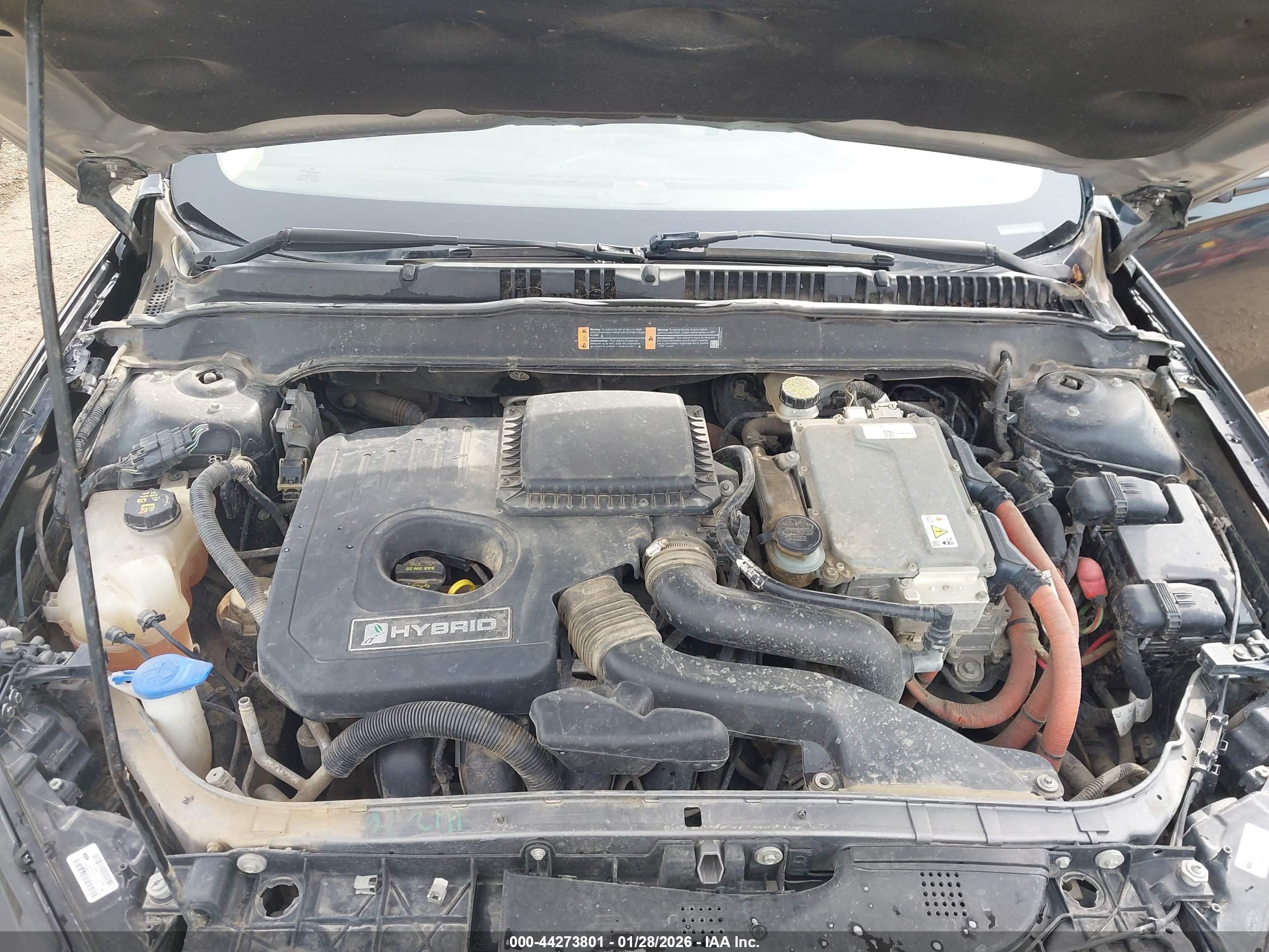 FORD FUSION image 10