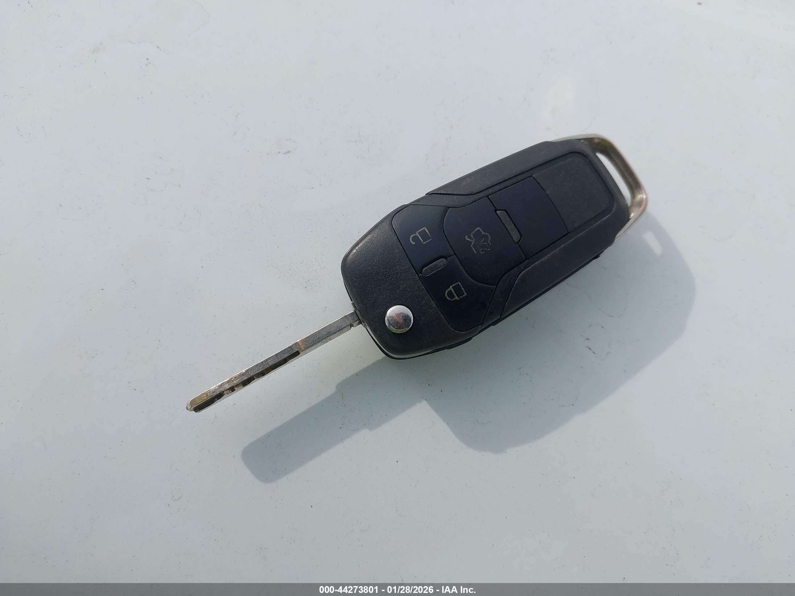 FORD FUSION image 11