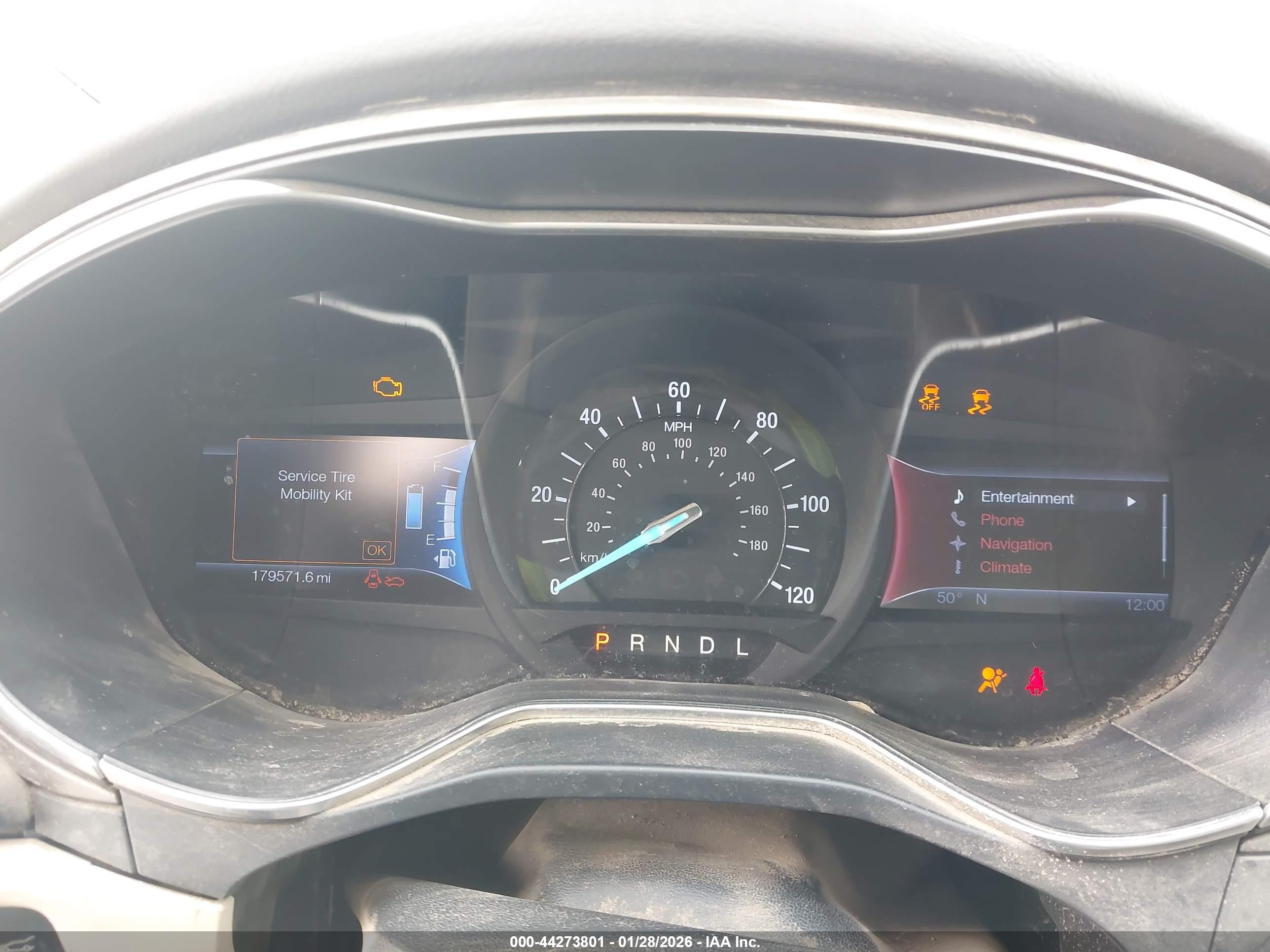 FORD FUSION image 7