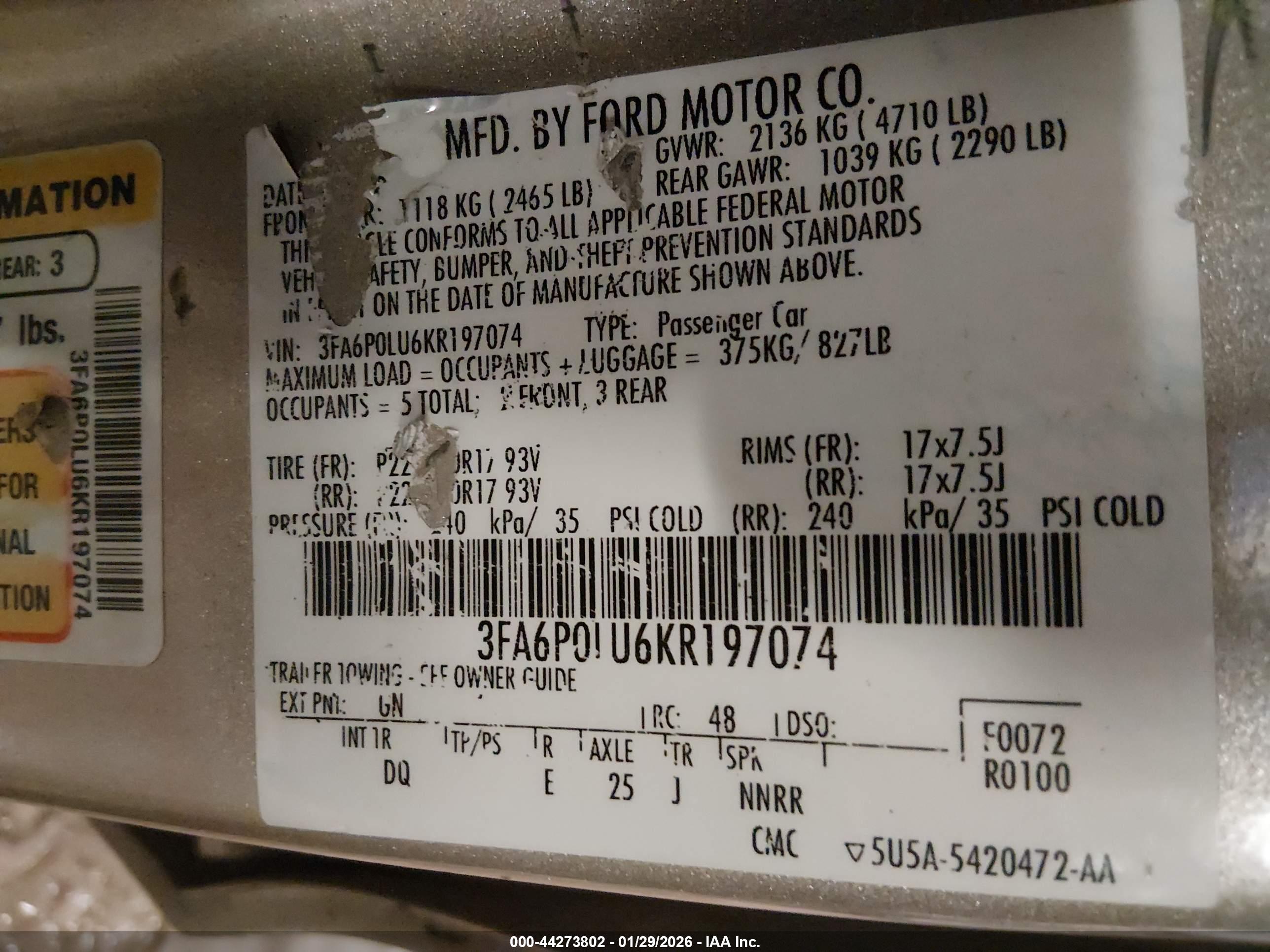 FORD FUSION image 9