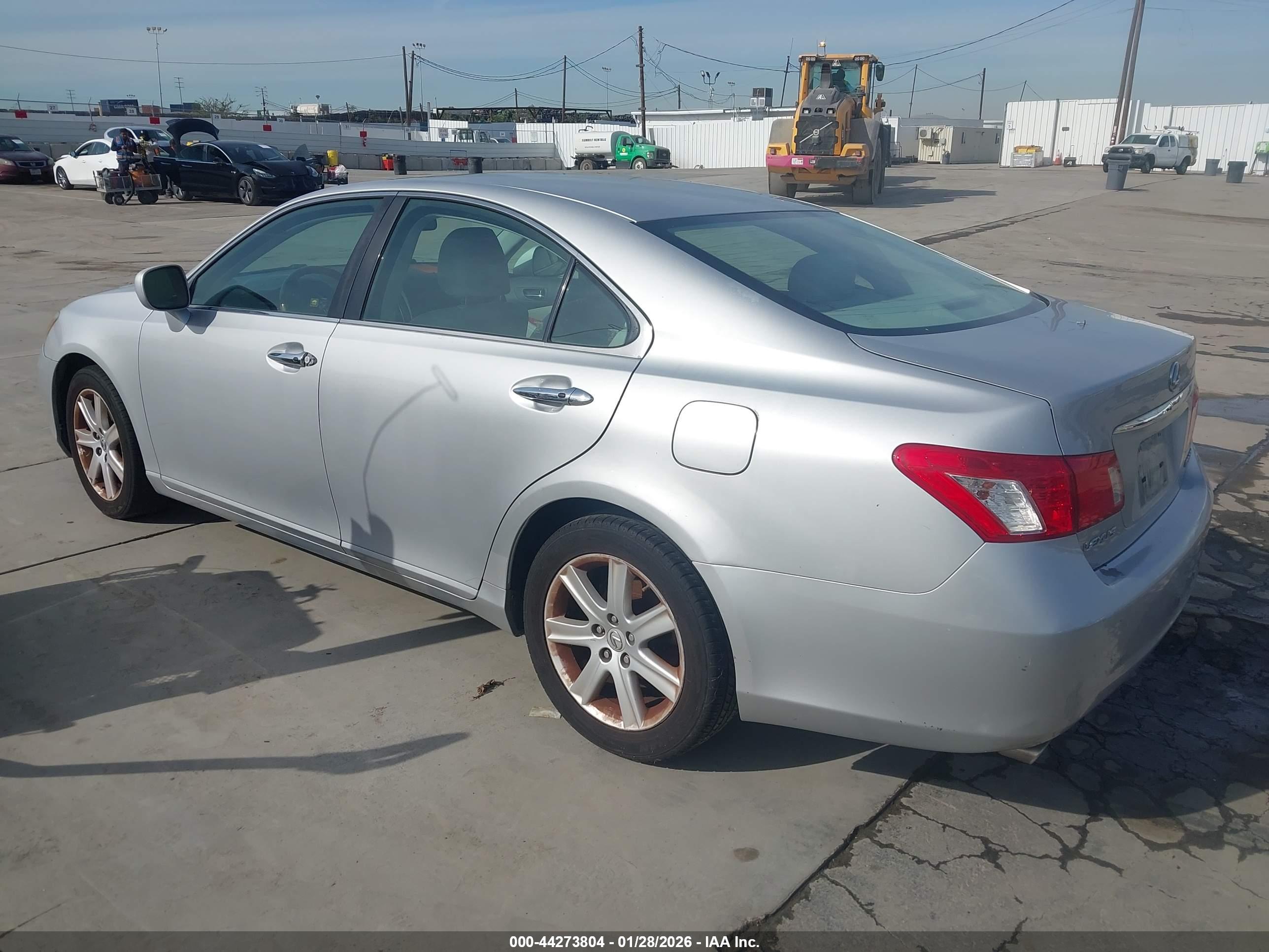 LEXUS ES image 3