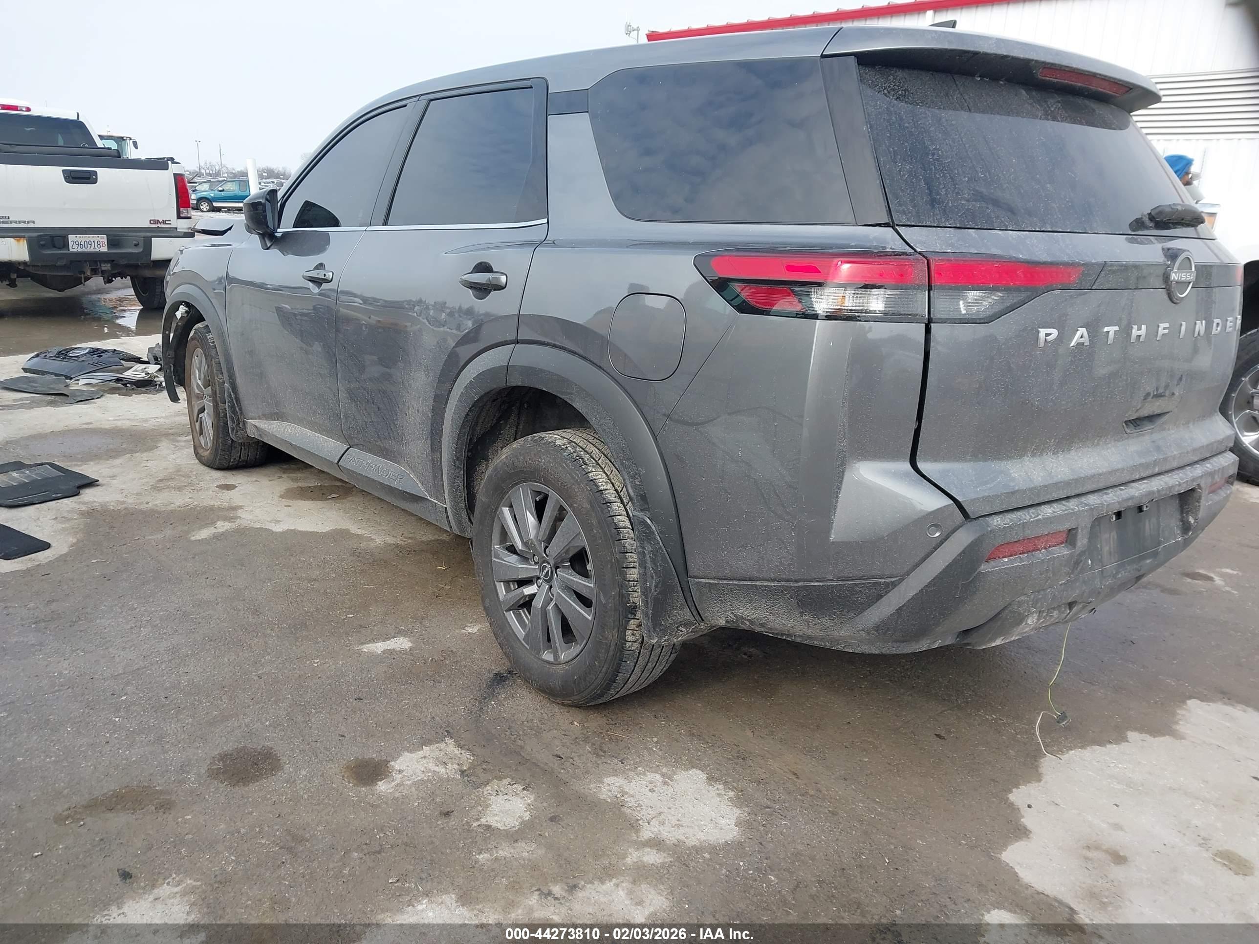 NISSAN PATHFINDER image 3