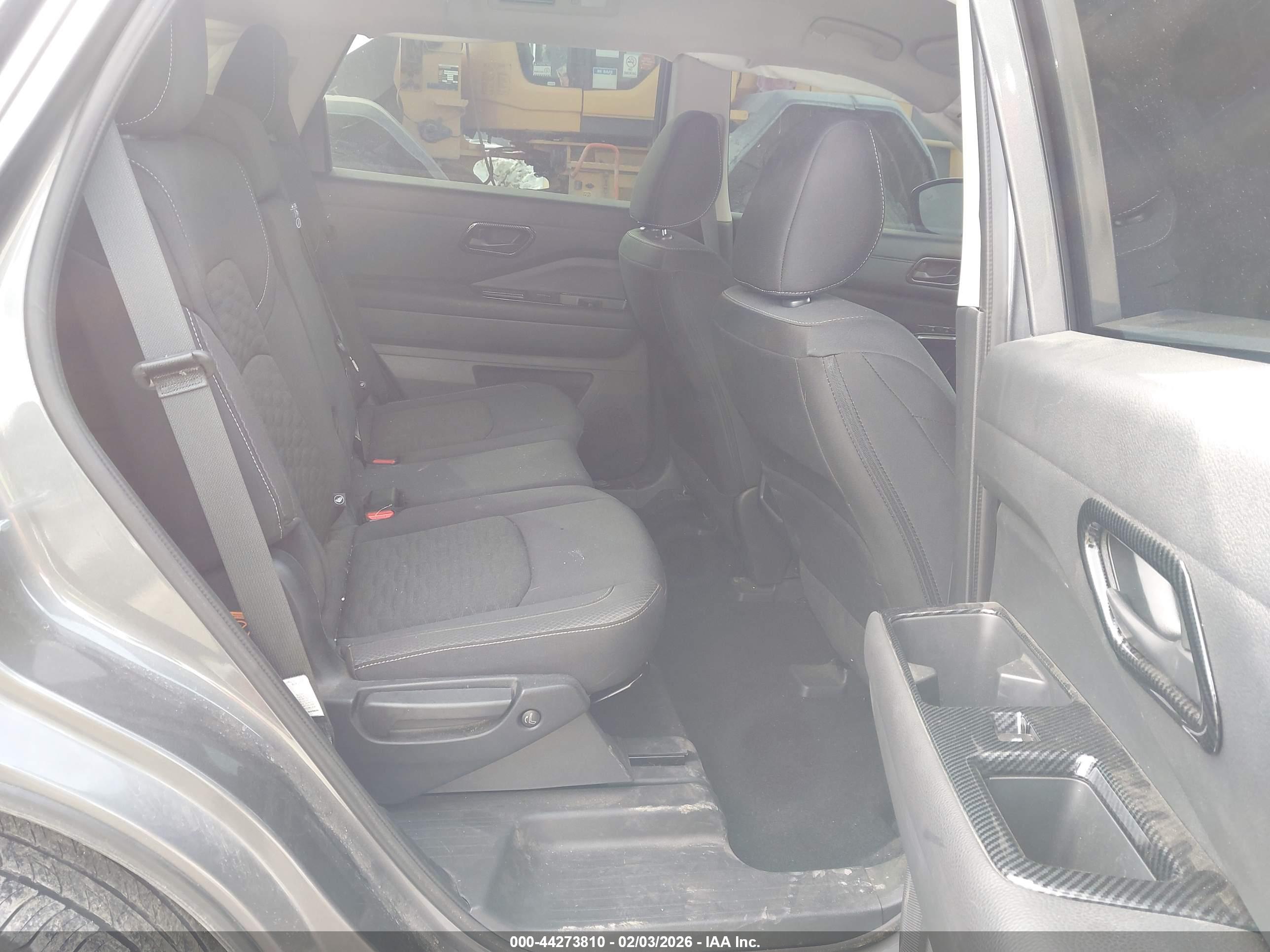 NISSAN PATHFINDER image 8