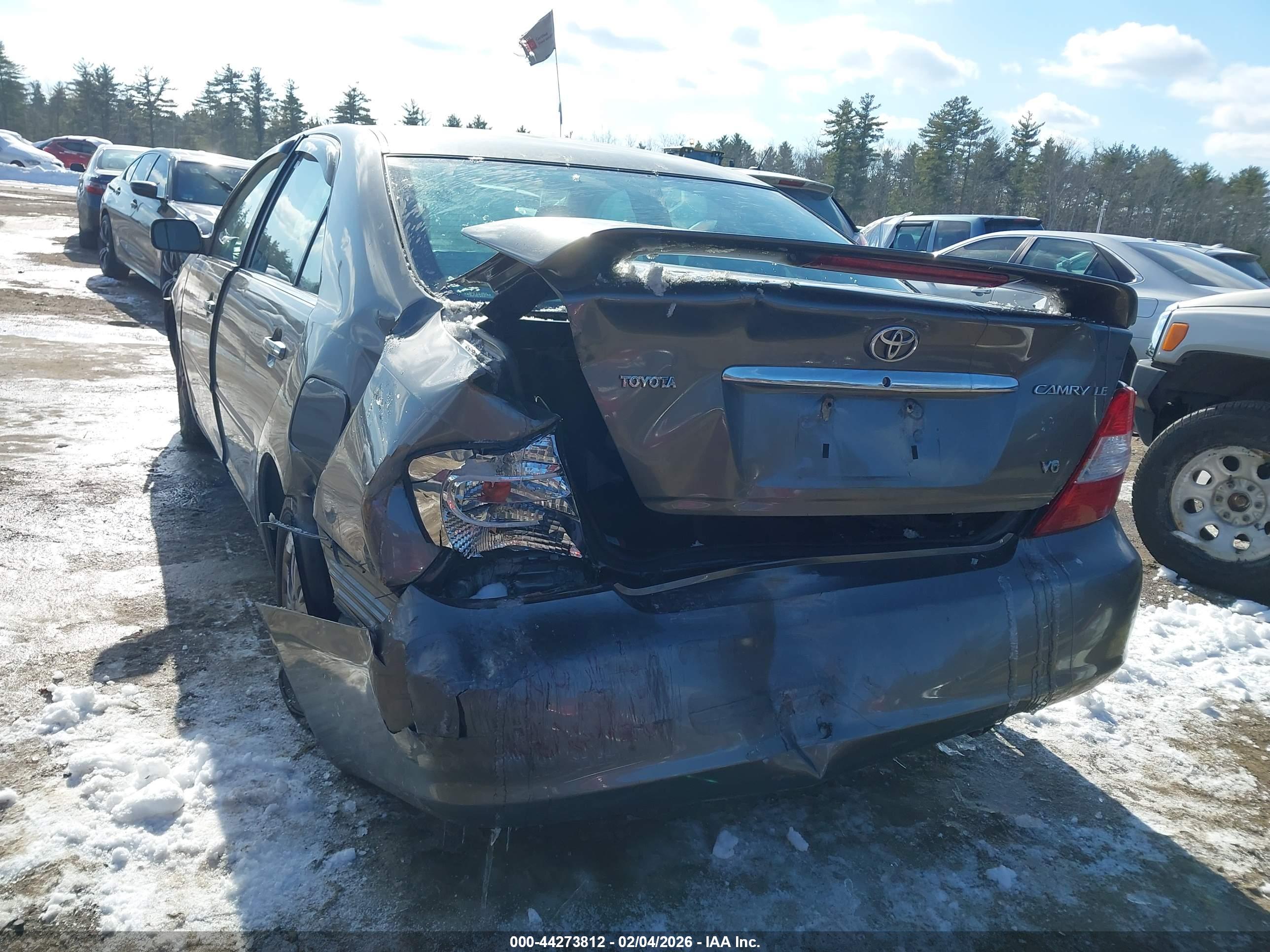 TOYOTA CAMRY image 6