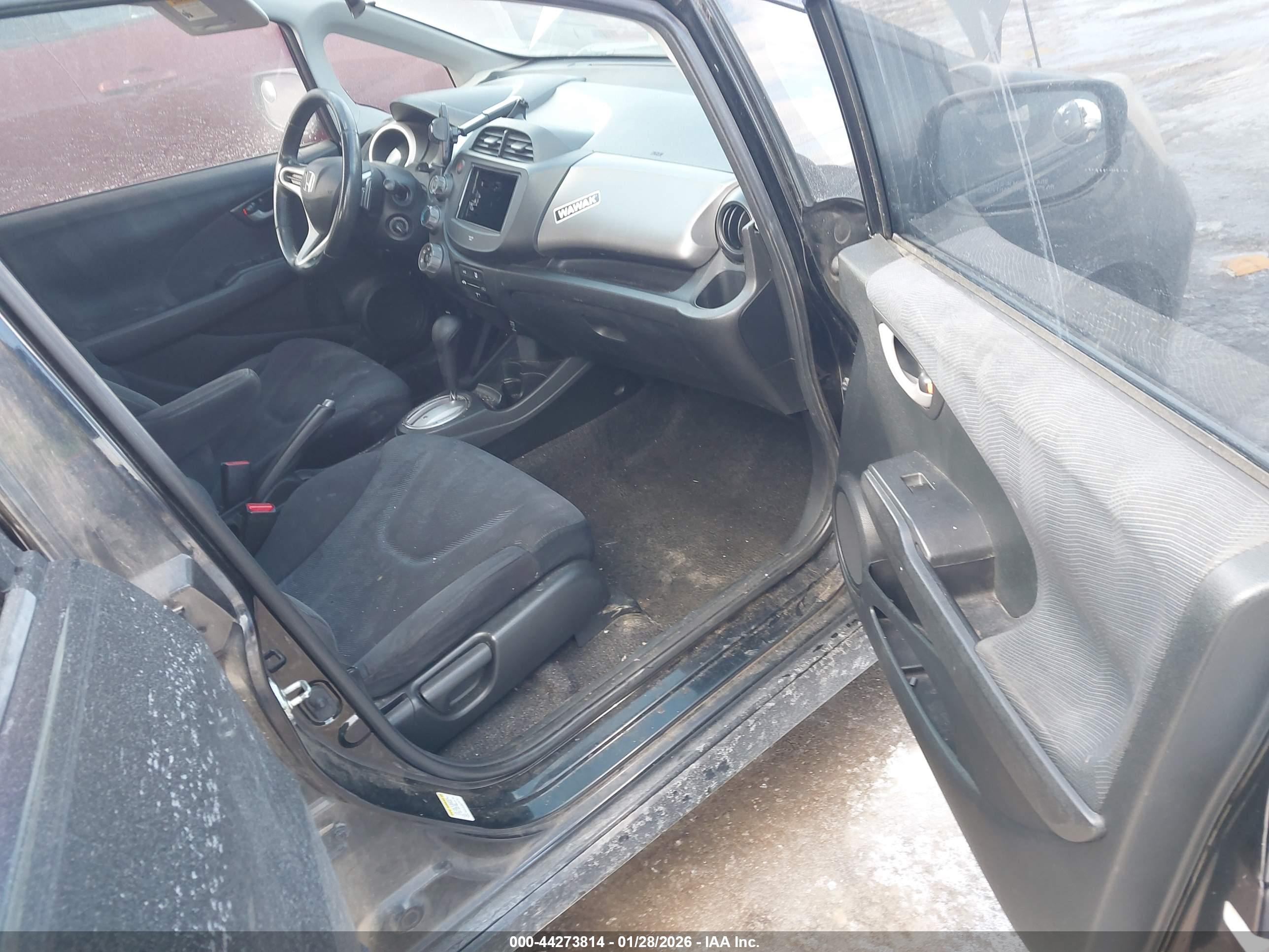 HONDA FIT image 5