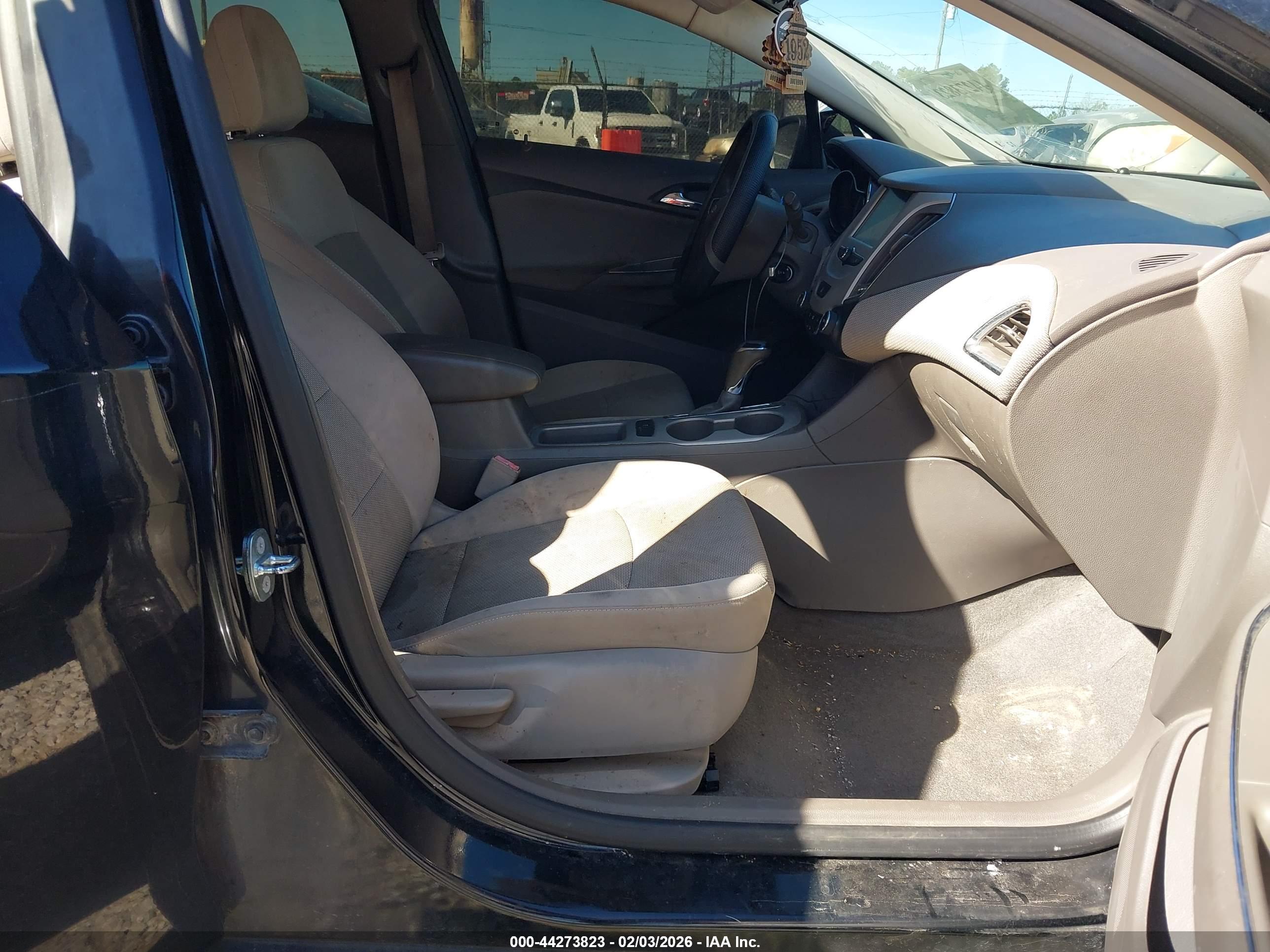 CHEVROLET CRUZE image 5