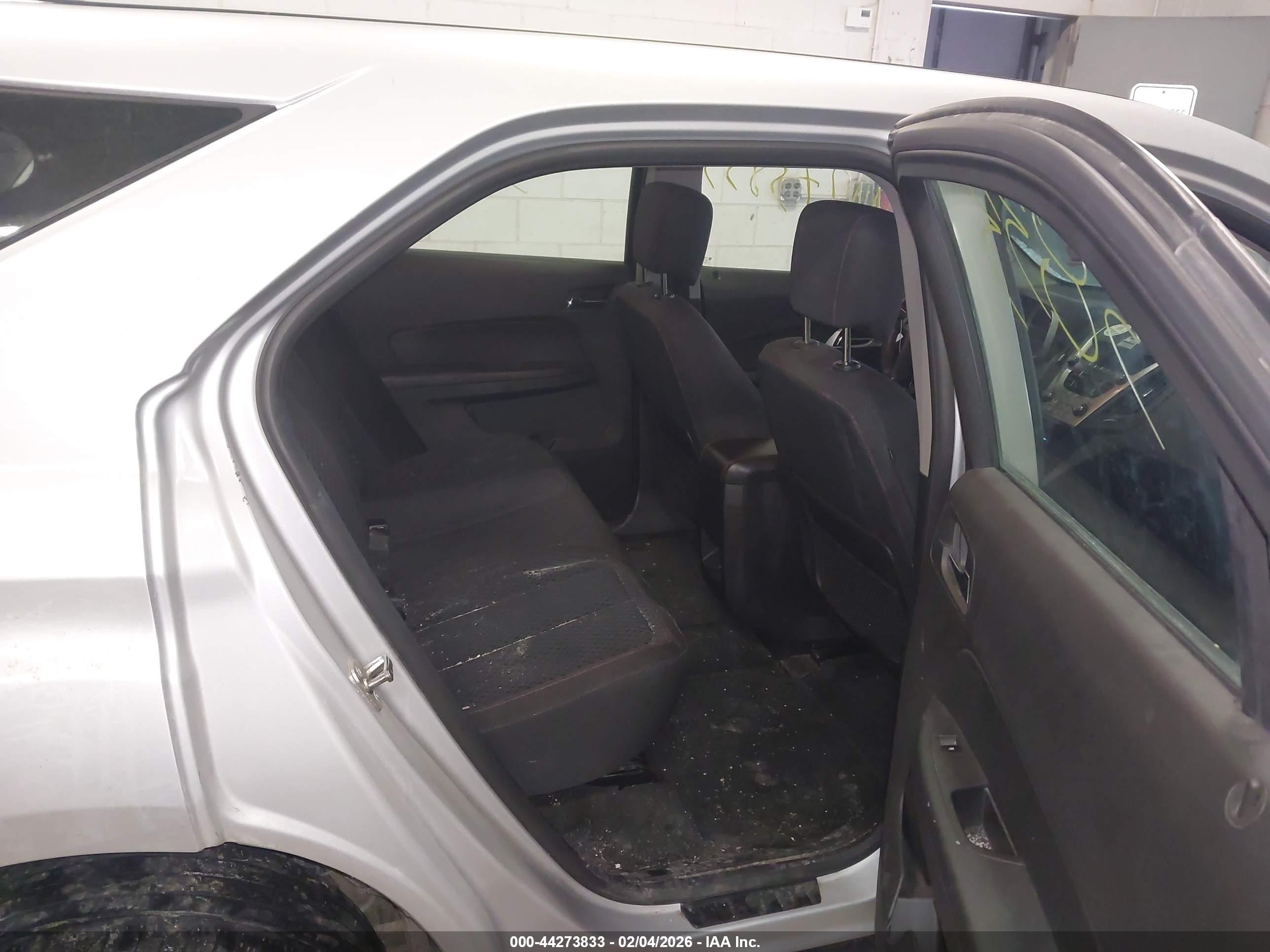 CHEVROLET EQUINOX image 8