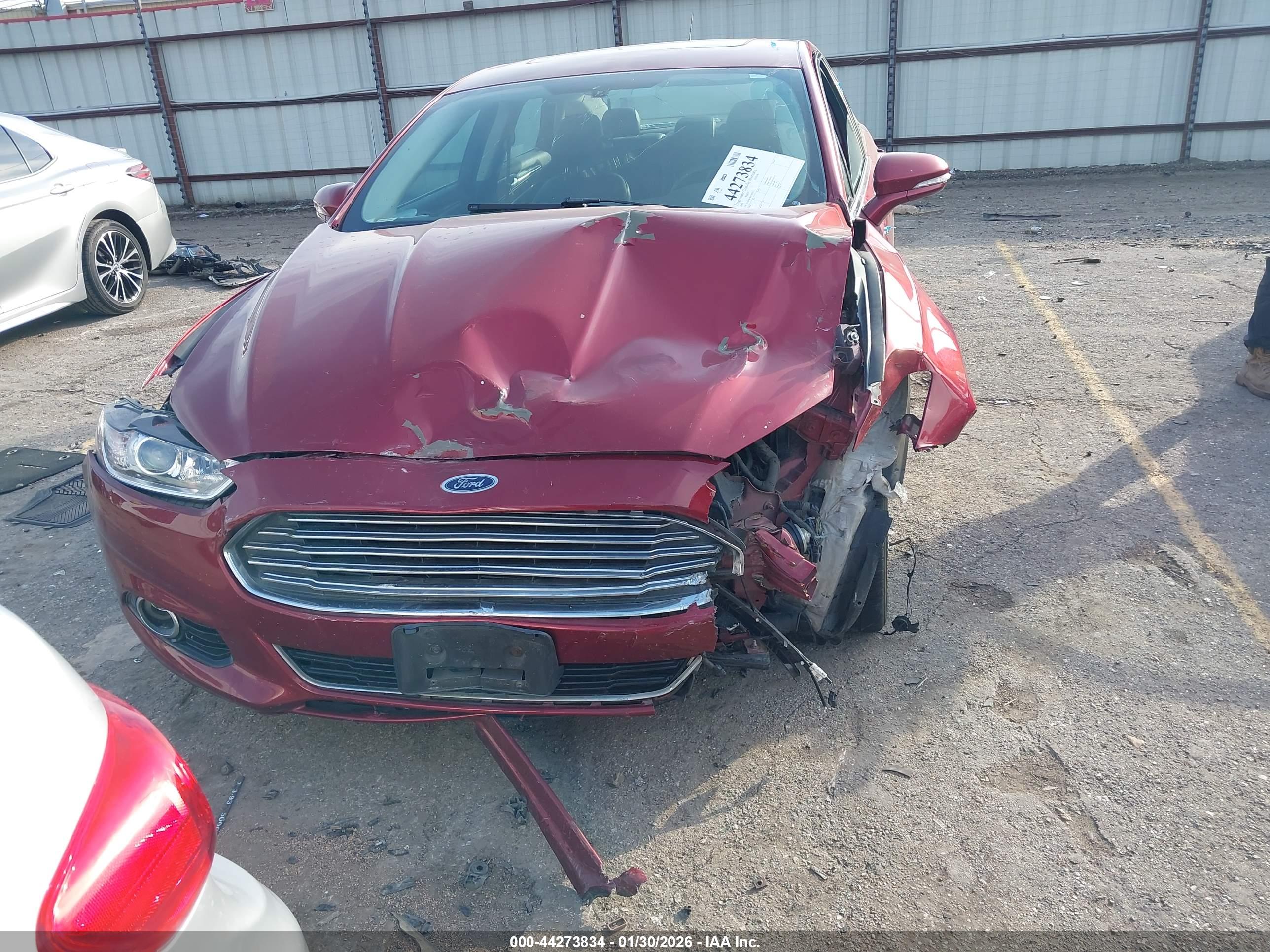 FORD FUSION image 6