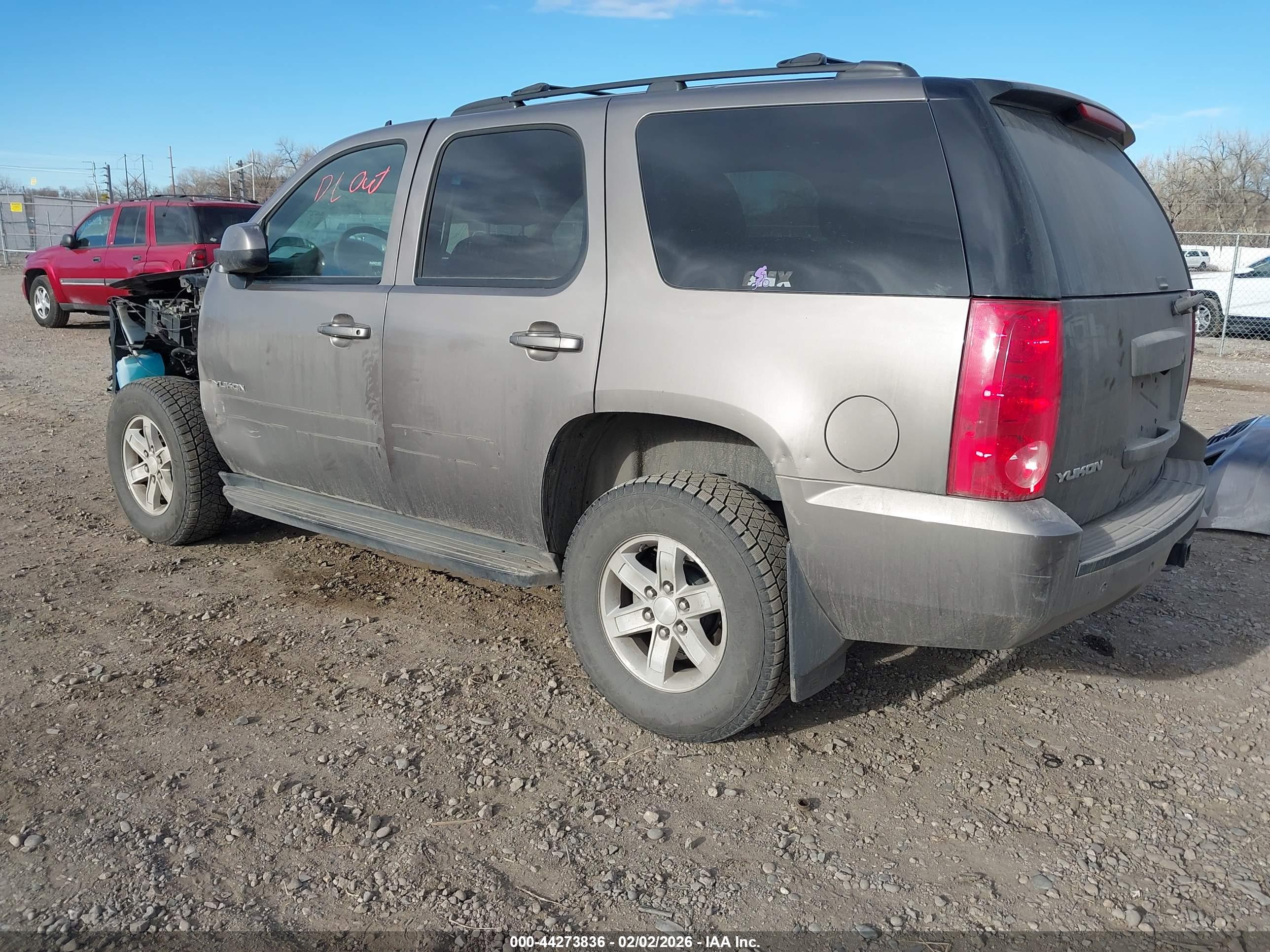 GMC YUKON image 3