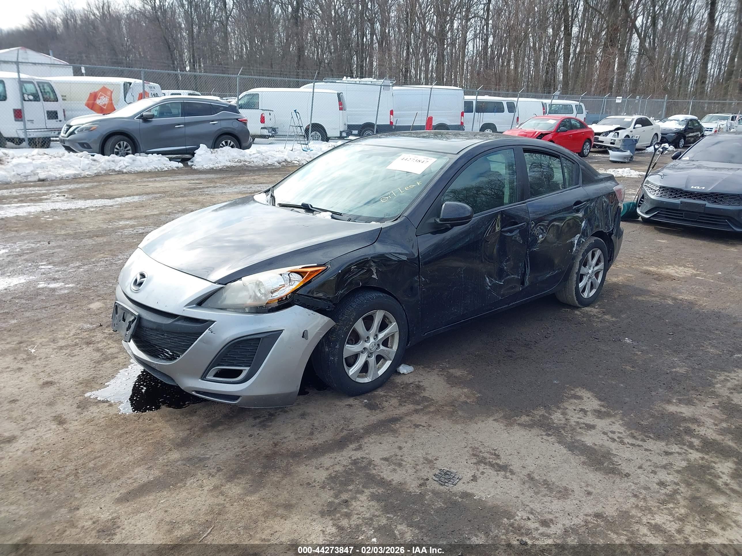 MAZDA MAZDA3 image 2