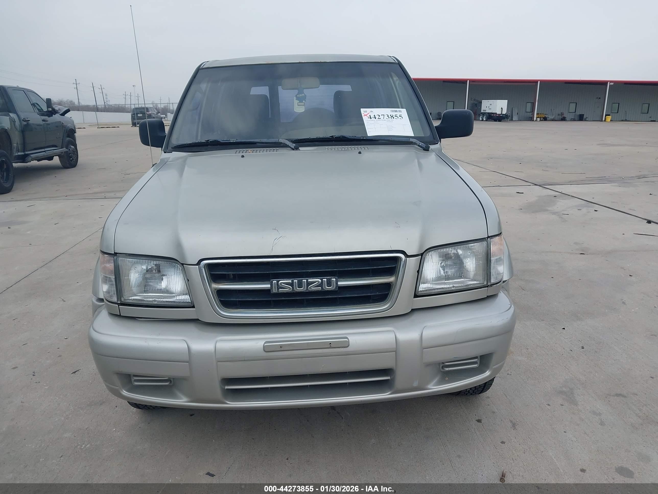 ISUZU TROOPER image 6