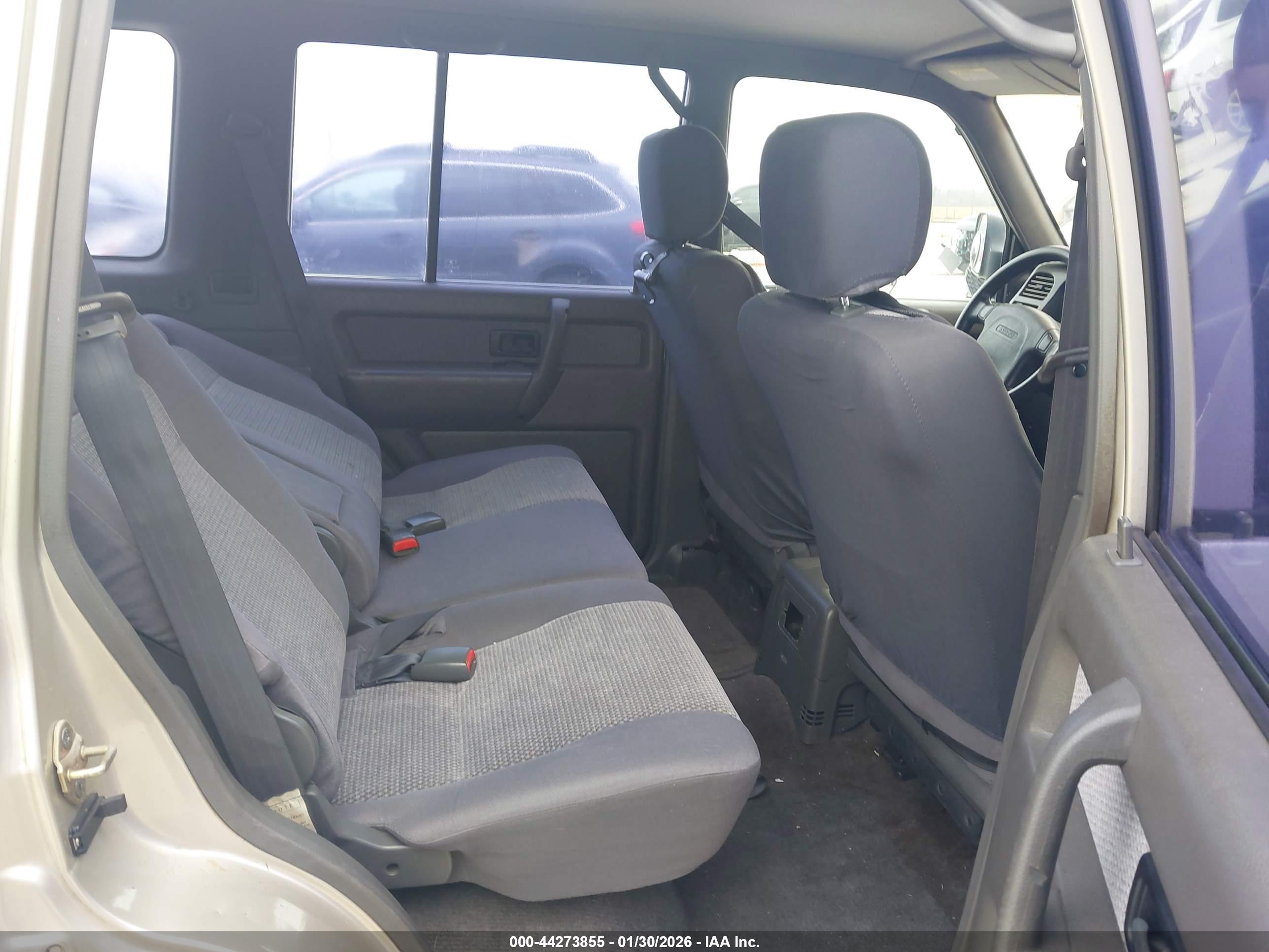 ISUZU TROOPER image 8